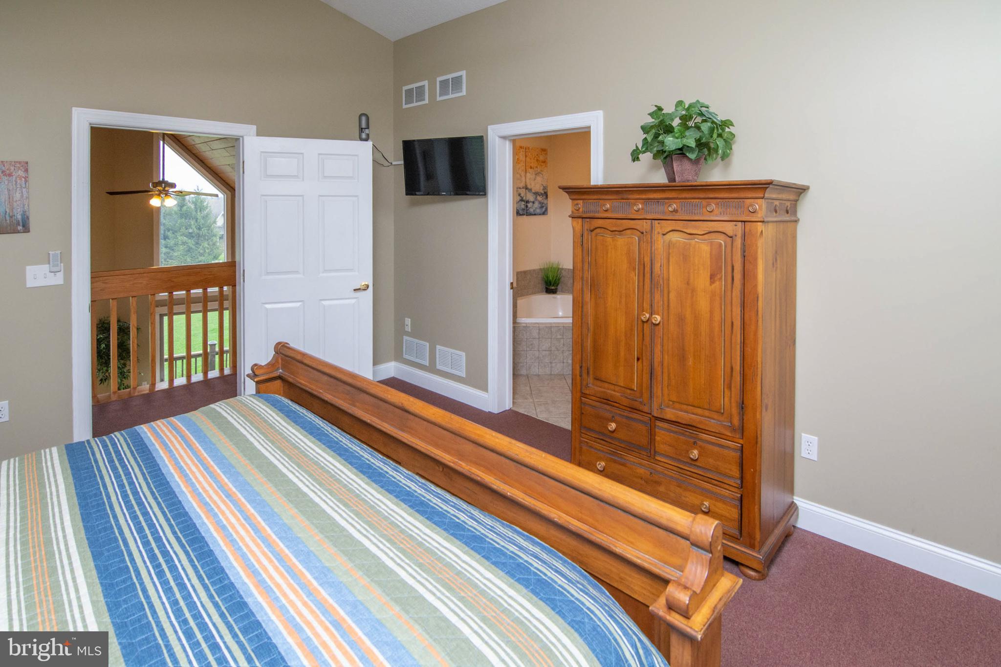 WATERFRONT GREENS - Residential