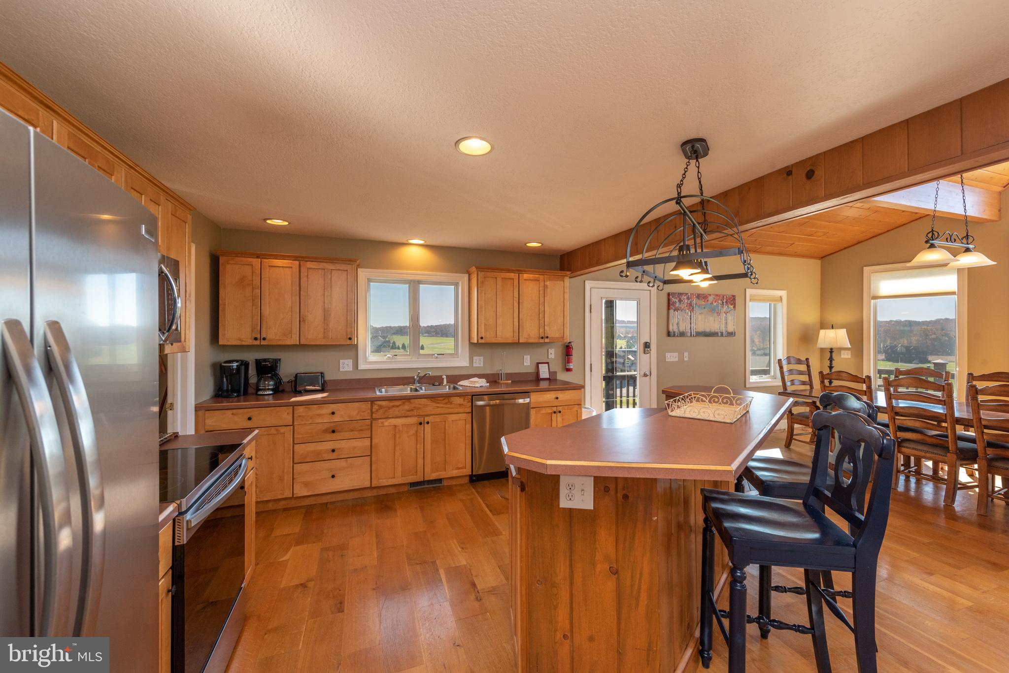 WATERFRONT GREENS - Residential