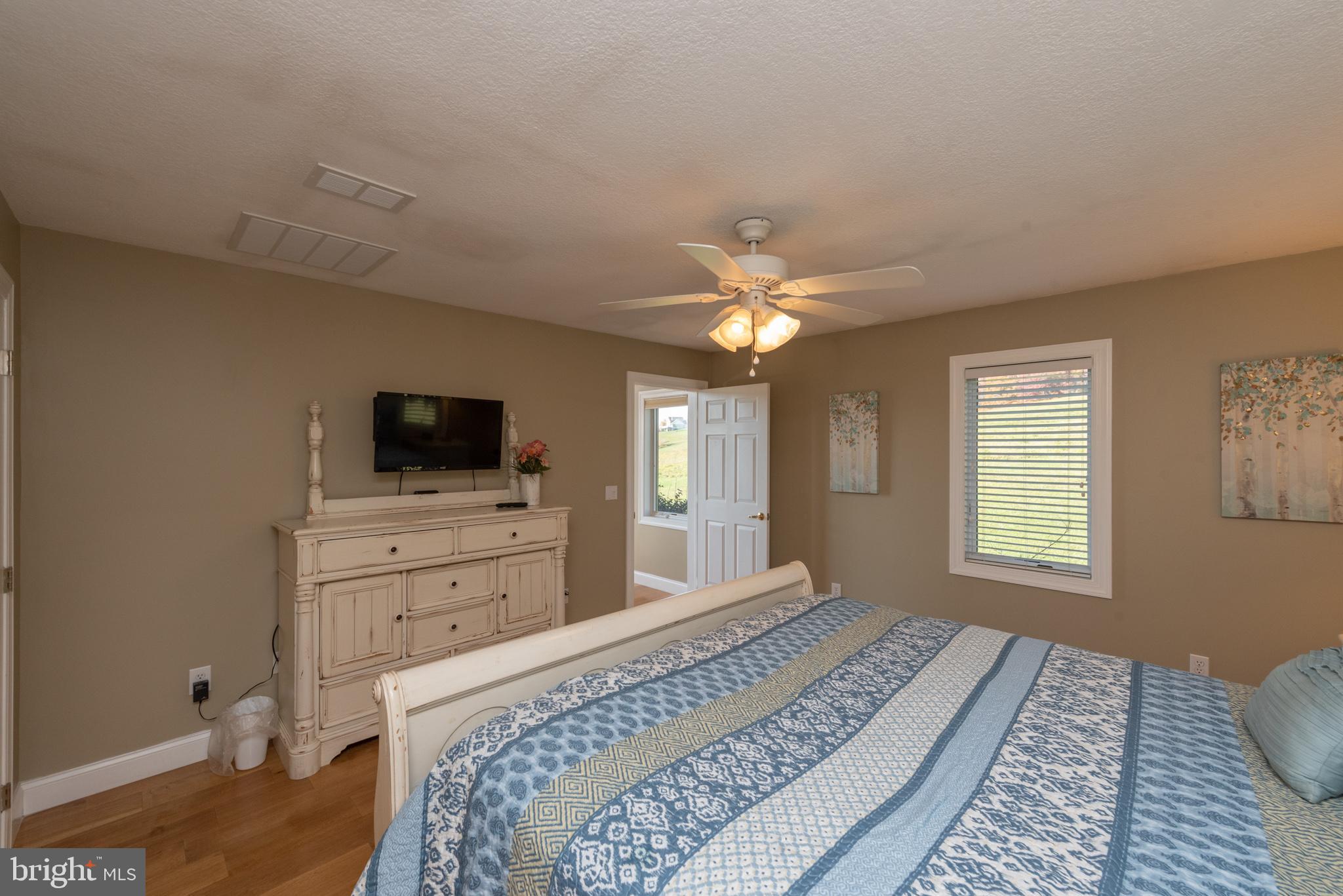 WATERFRONT GREENS - Residential