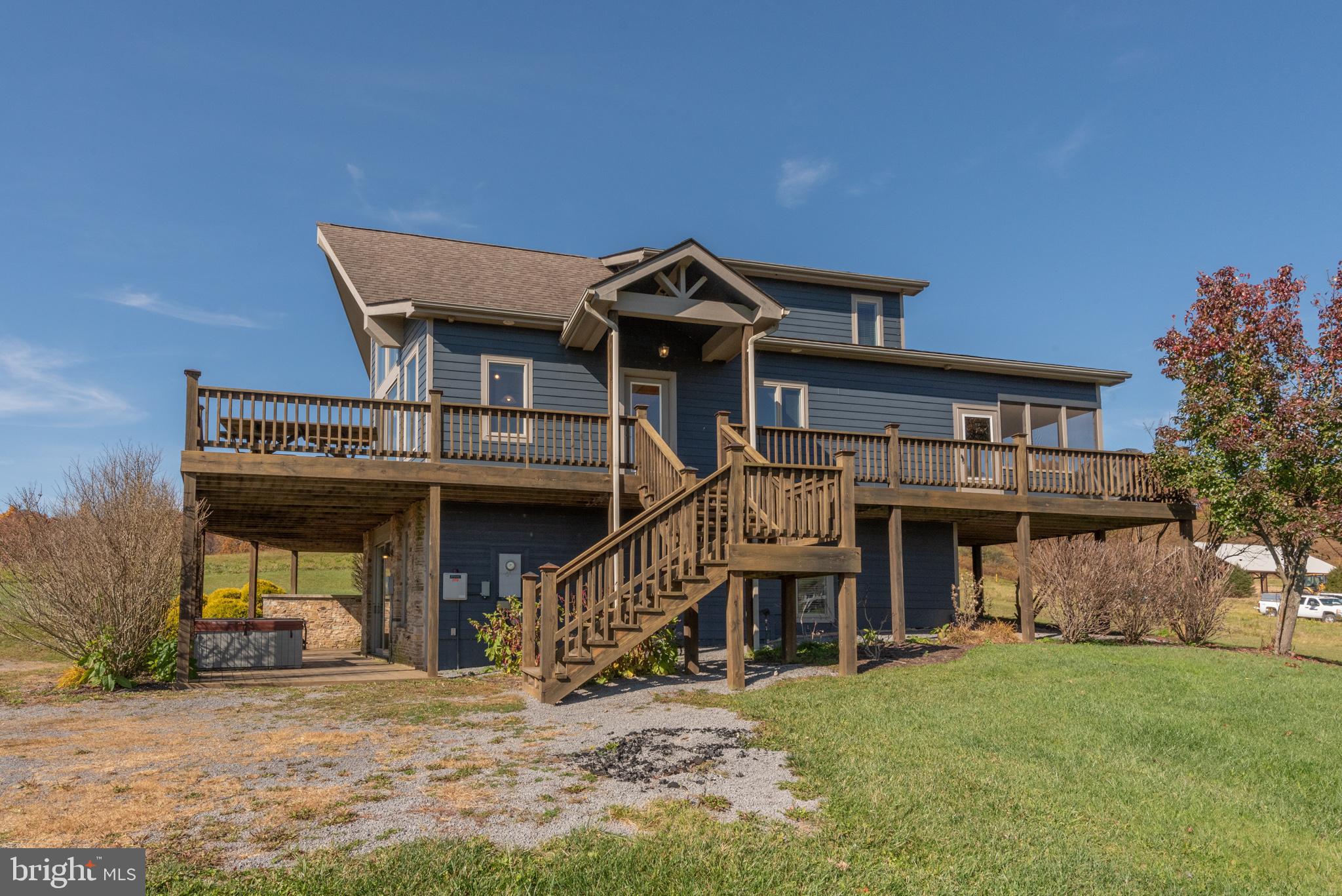 WATERFRONT GREENS - Residential