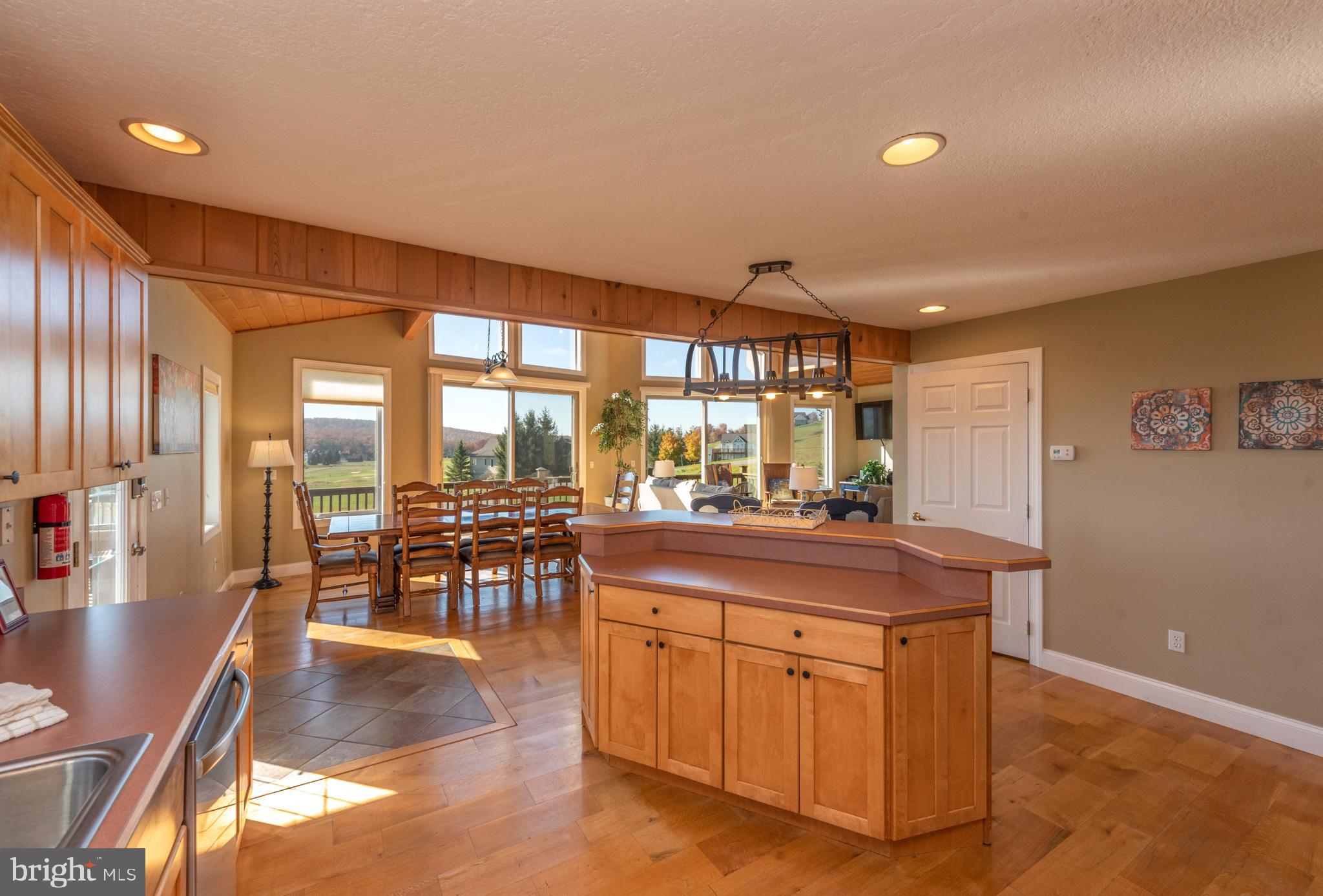 WATERFRONT GREENS - Residential