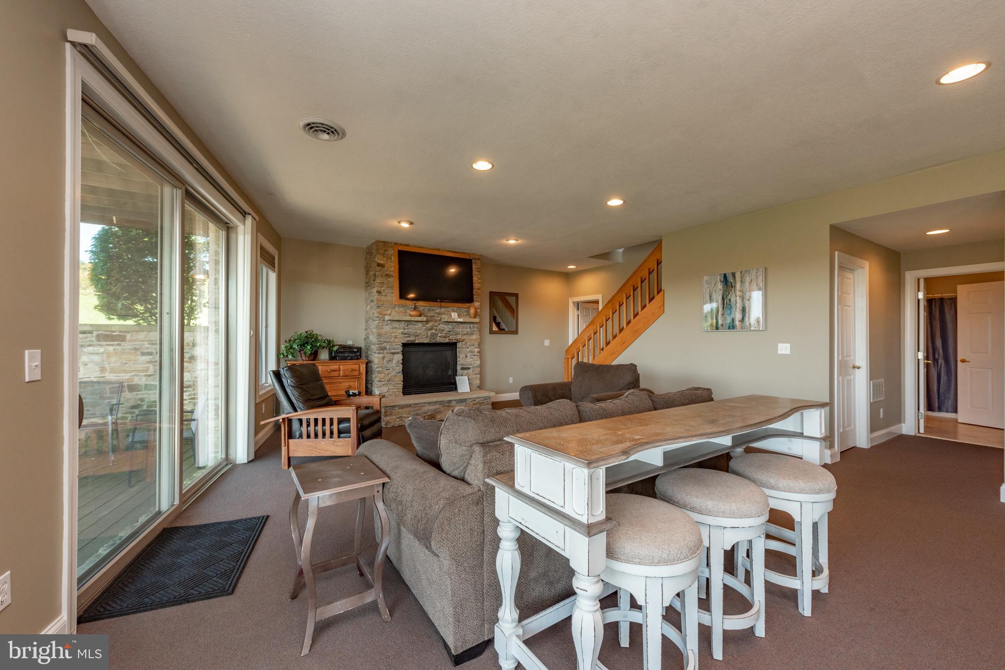 WATERFRONT GREENS - Residential