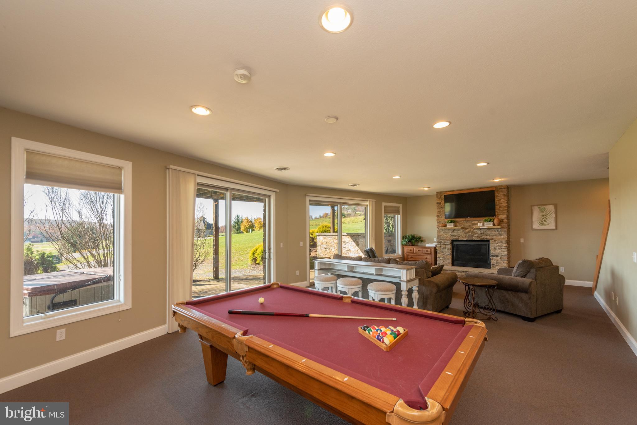 WATERFRONT GREENS - Residential