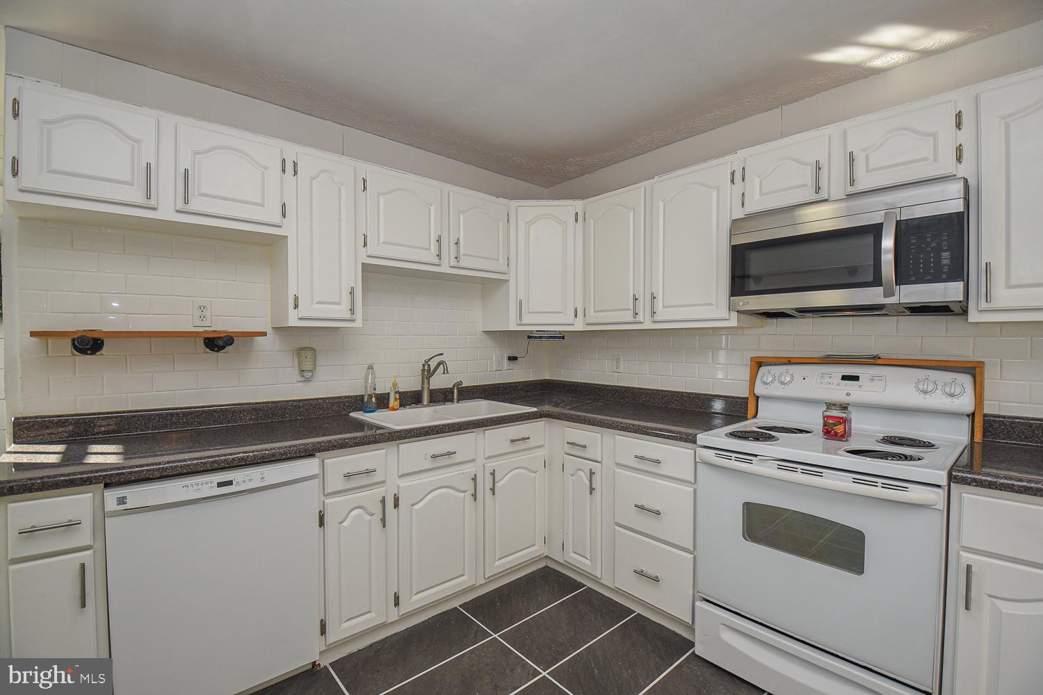 FOUNTAIN HEAD - Residential