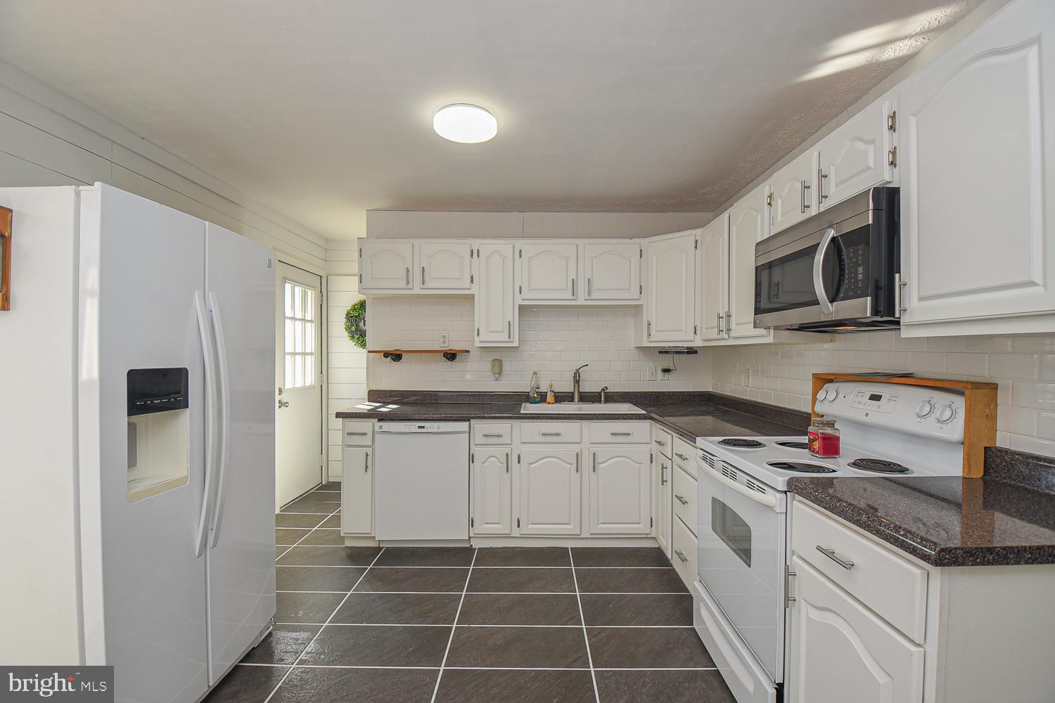 FOUNTAIN HEAD - Residential