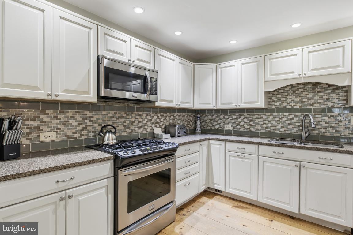 MERRYBROOK - Residential