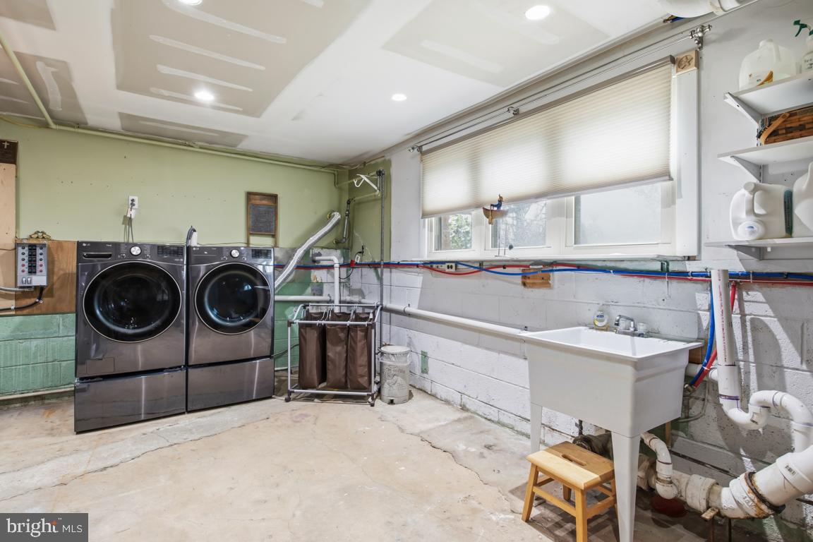 MERRYBROOK - Residential