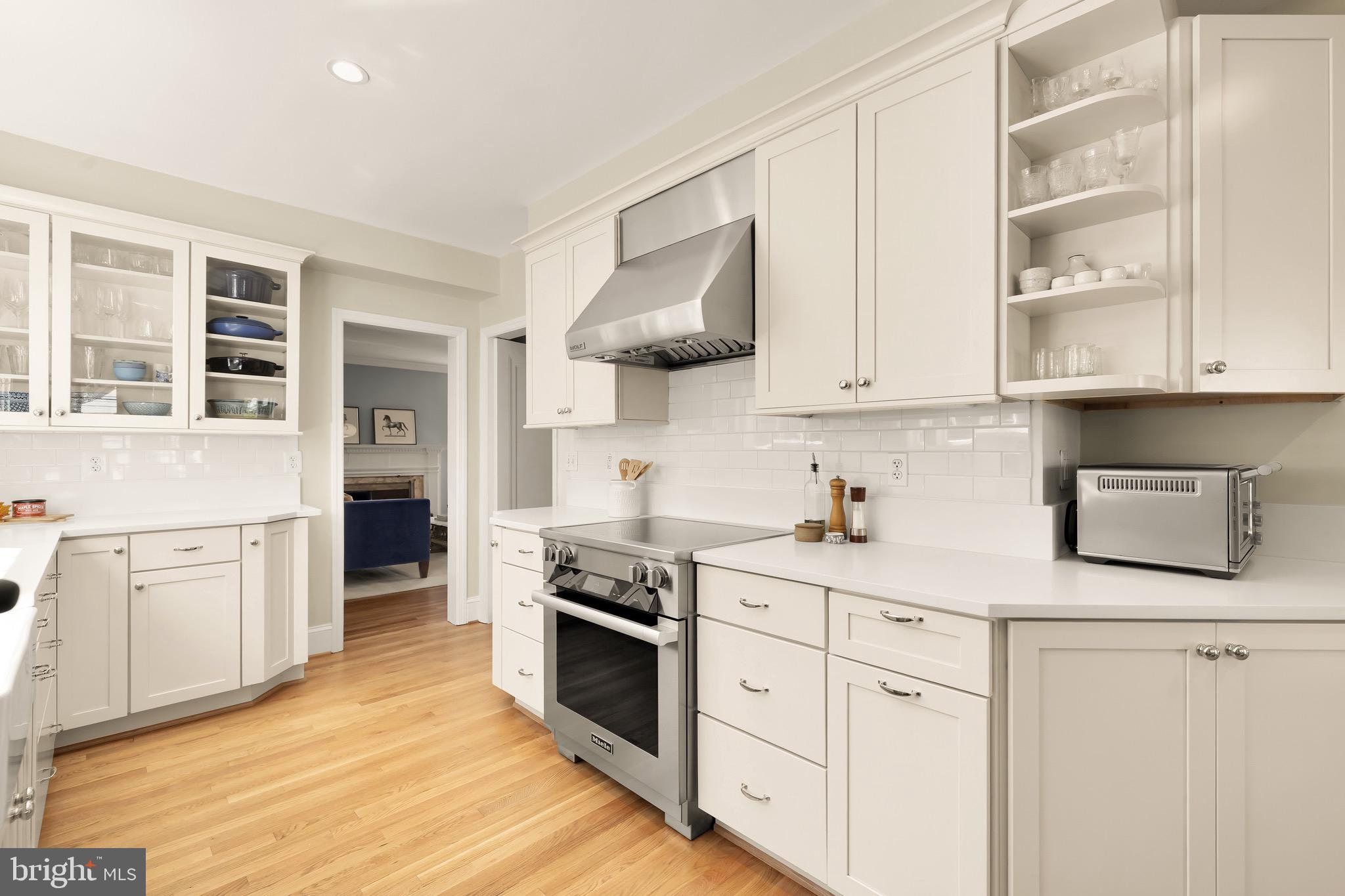 CHEVY CHASE VILLAGE - Residential