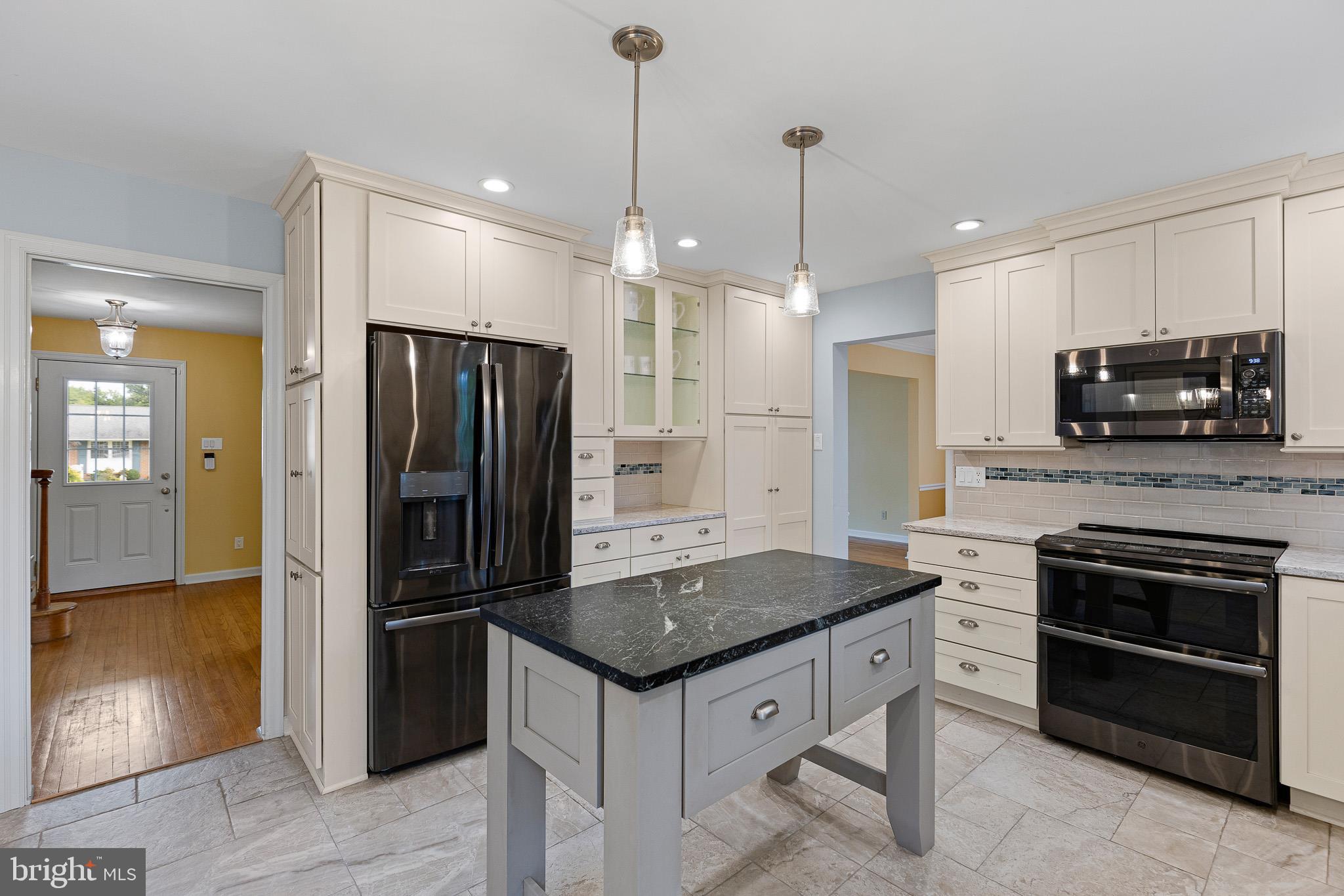 3318 MORNINGSIDE DRIVE