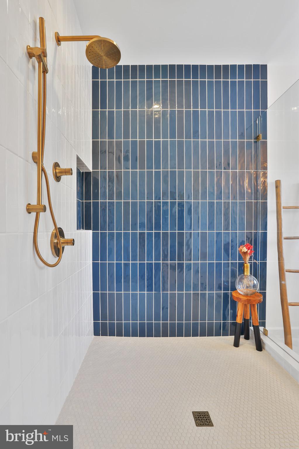 WATERFORD VIEW ESTATES - Residential