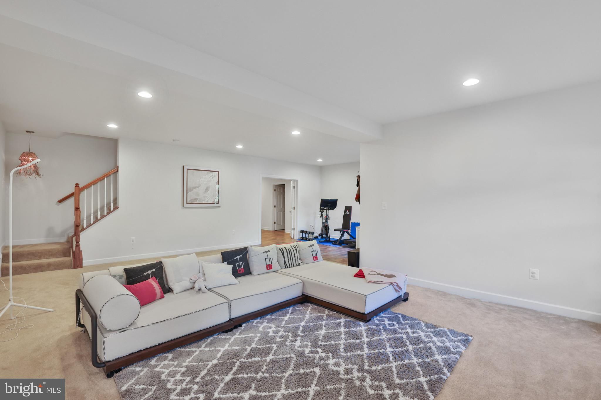 WATERFORD VIEW ESTATES - Residential