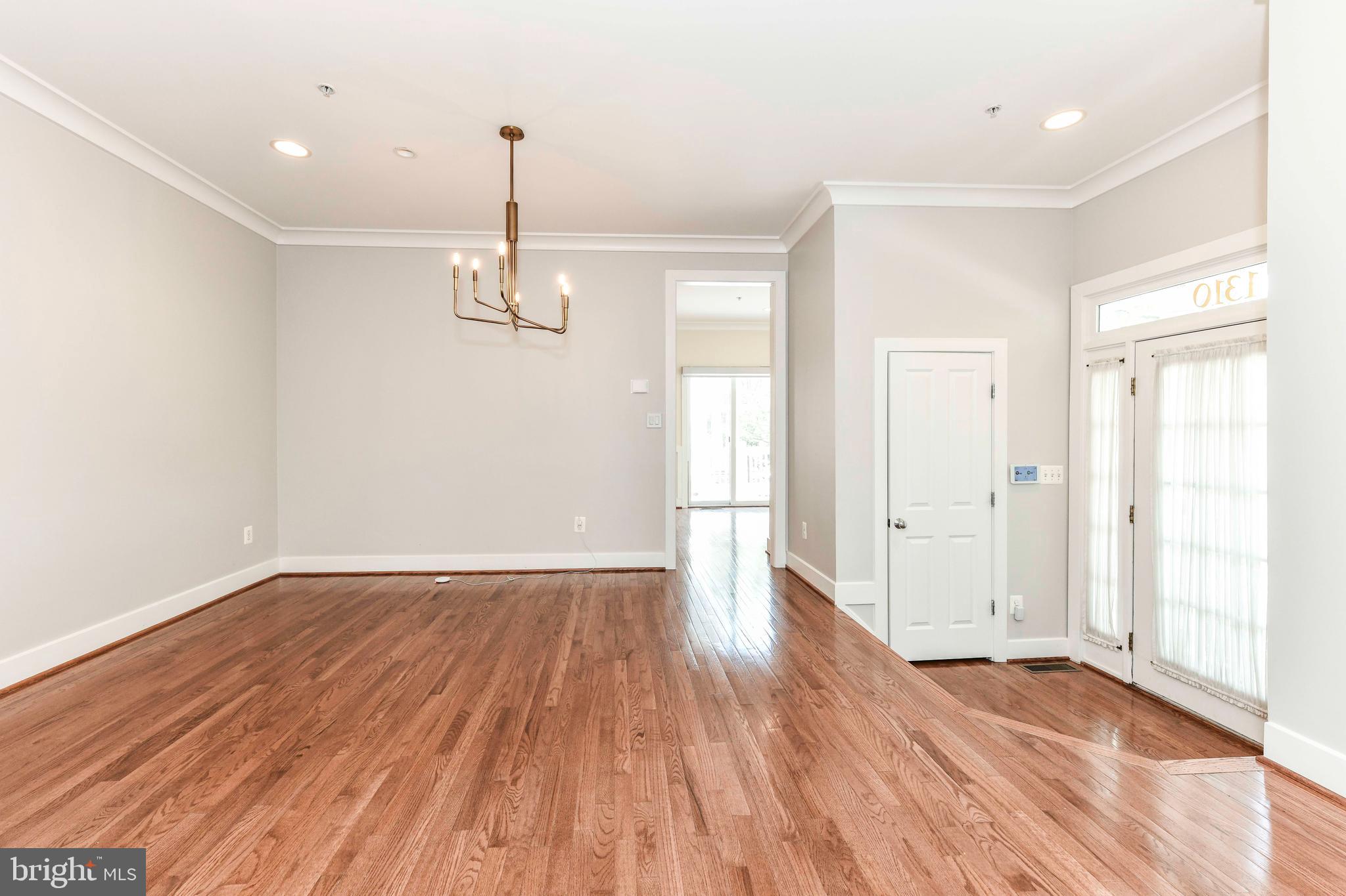 CLARENDON CENTER - Residential Lease