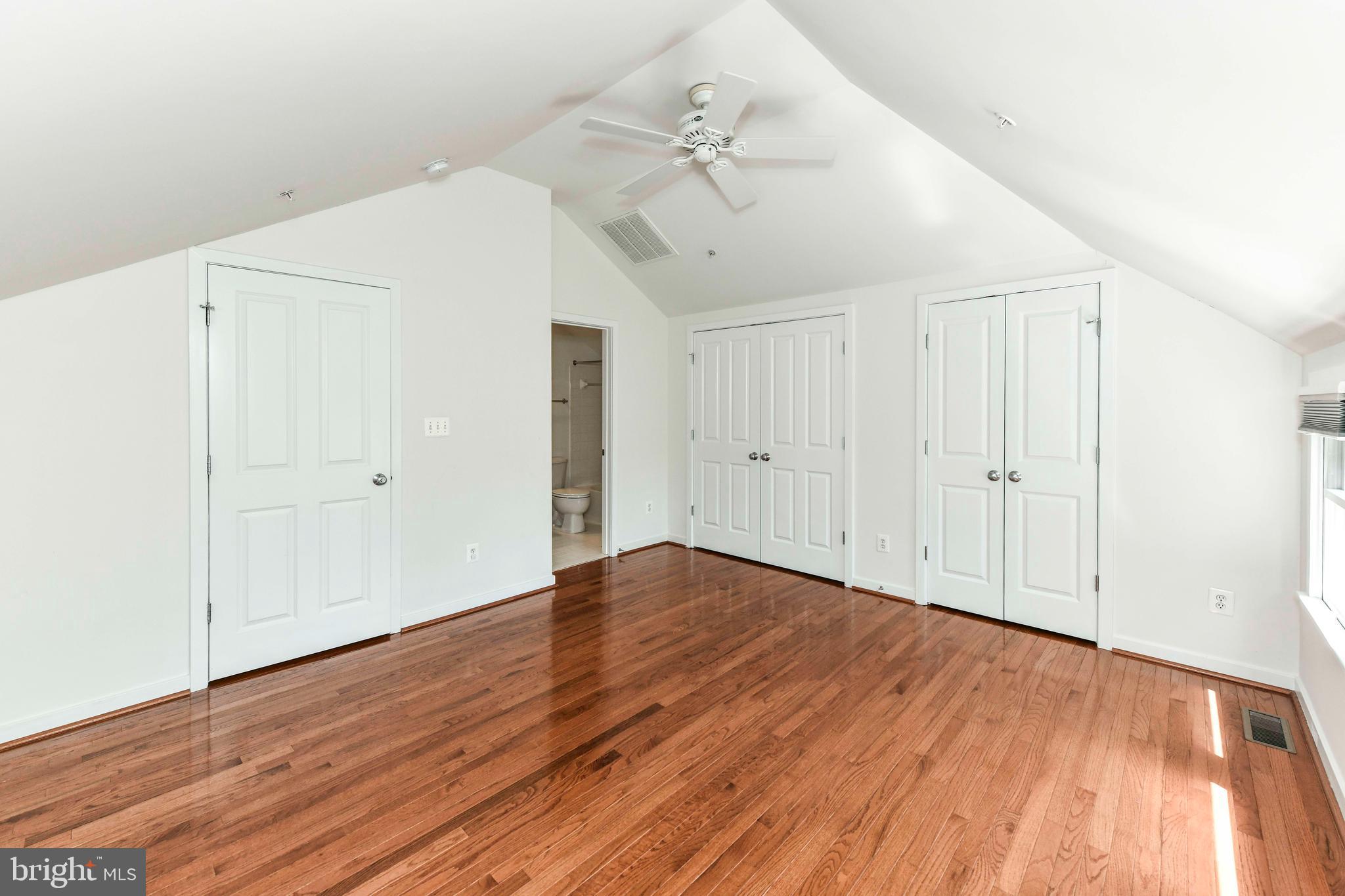 CLARENDON CENTER - Residential Lease