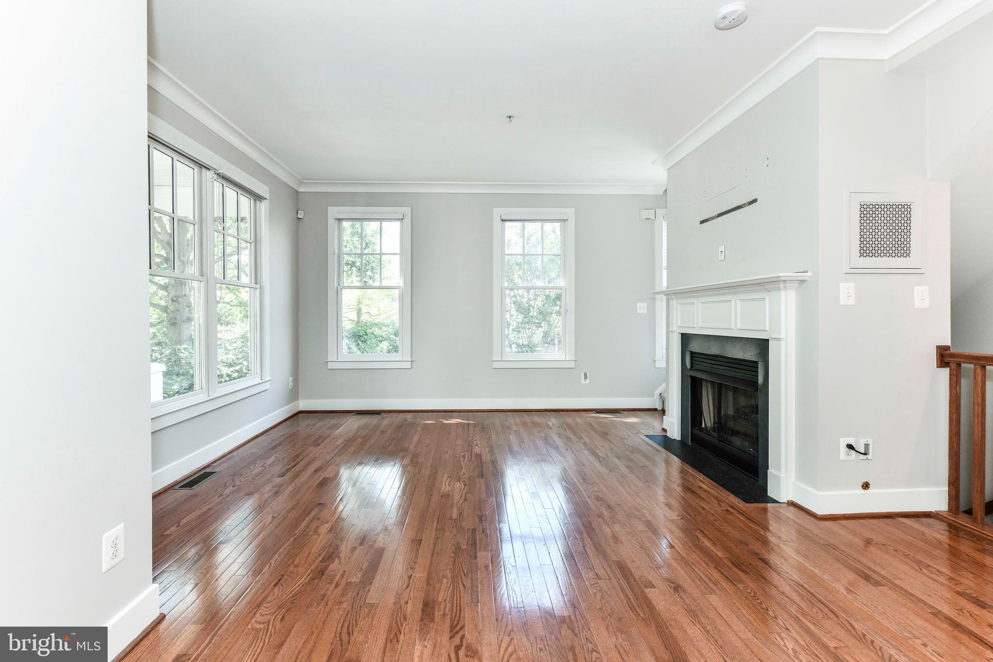 CLARENDON CENTER - Residential Lease