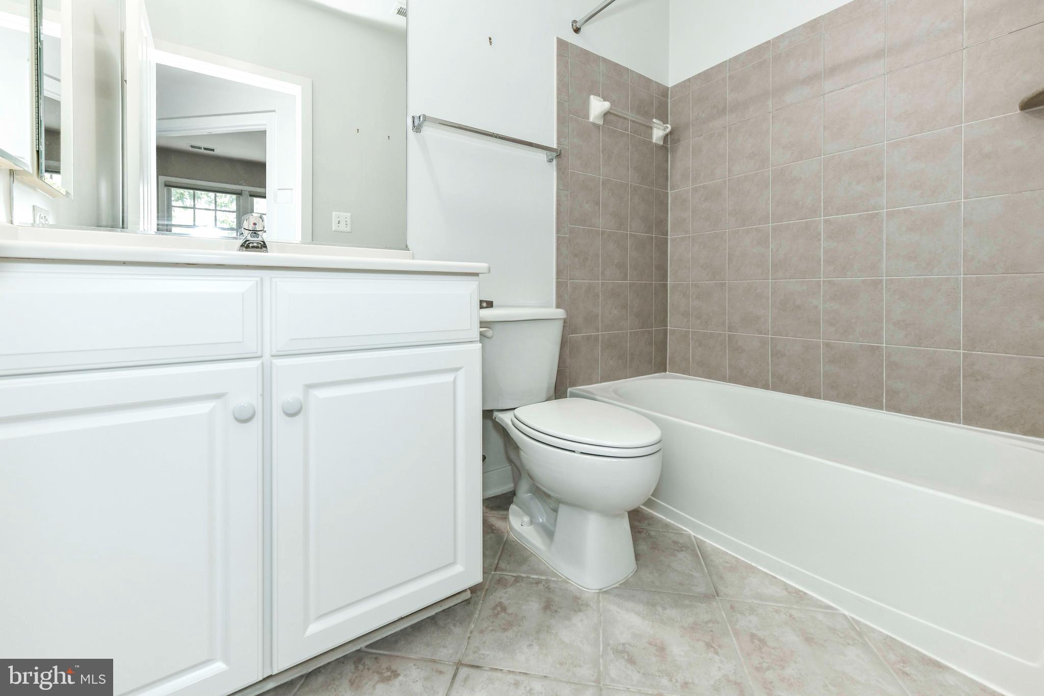 CLARENDON CENTER - Residential Lease