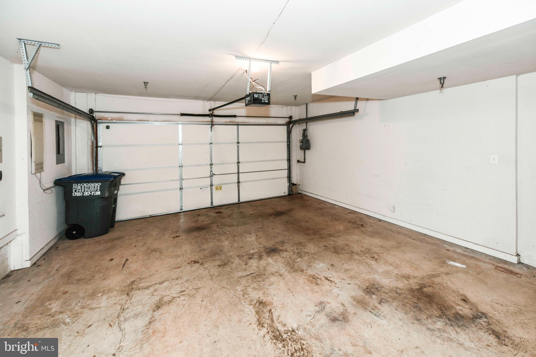 CLARENDON CENTER - Residential Lease