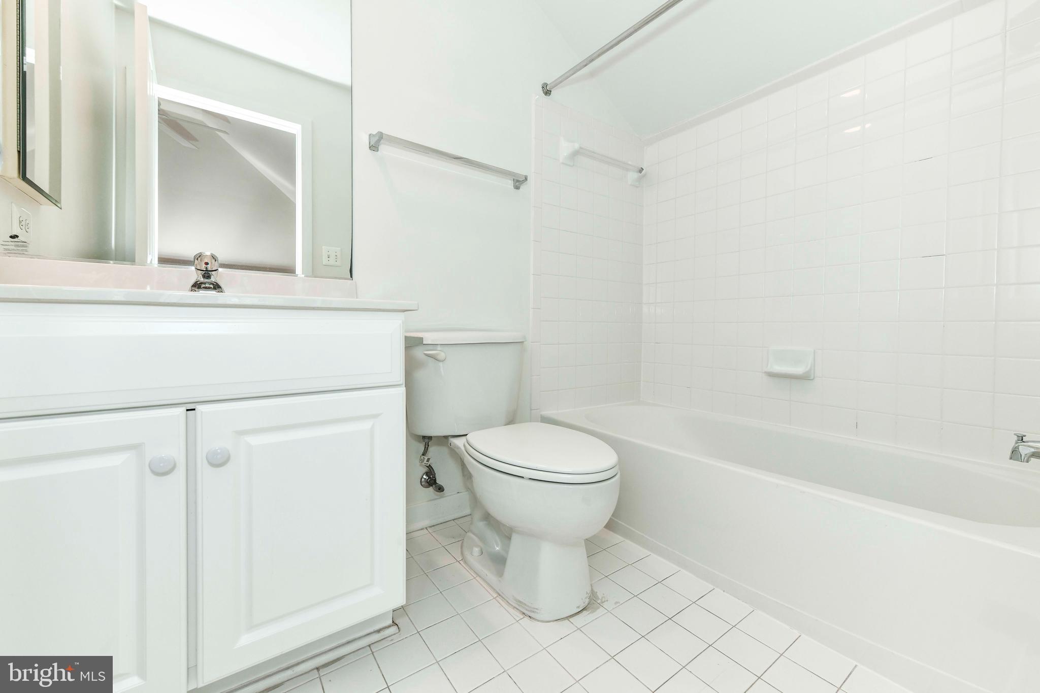 CLARENDON CENTER - Residential Lease