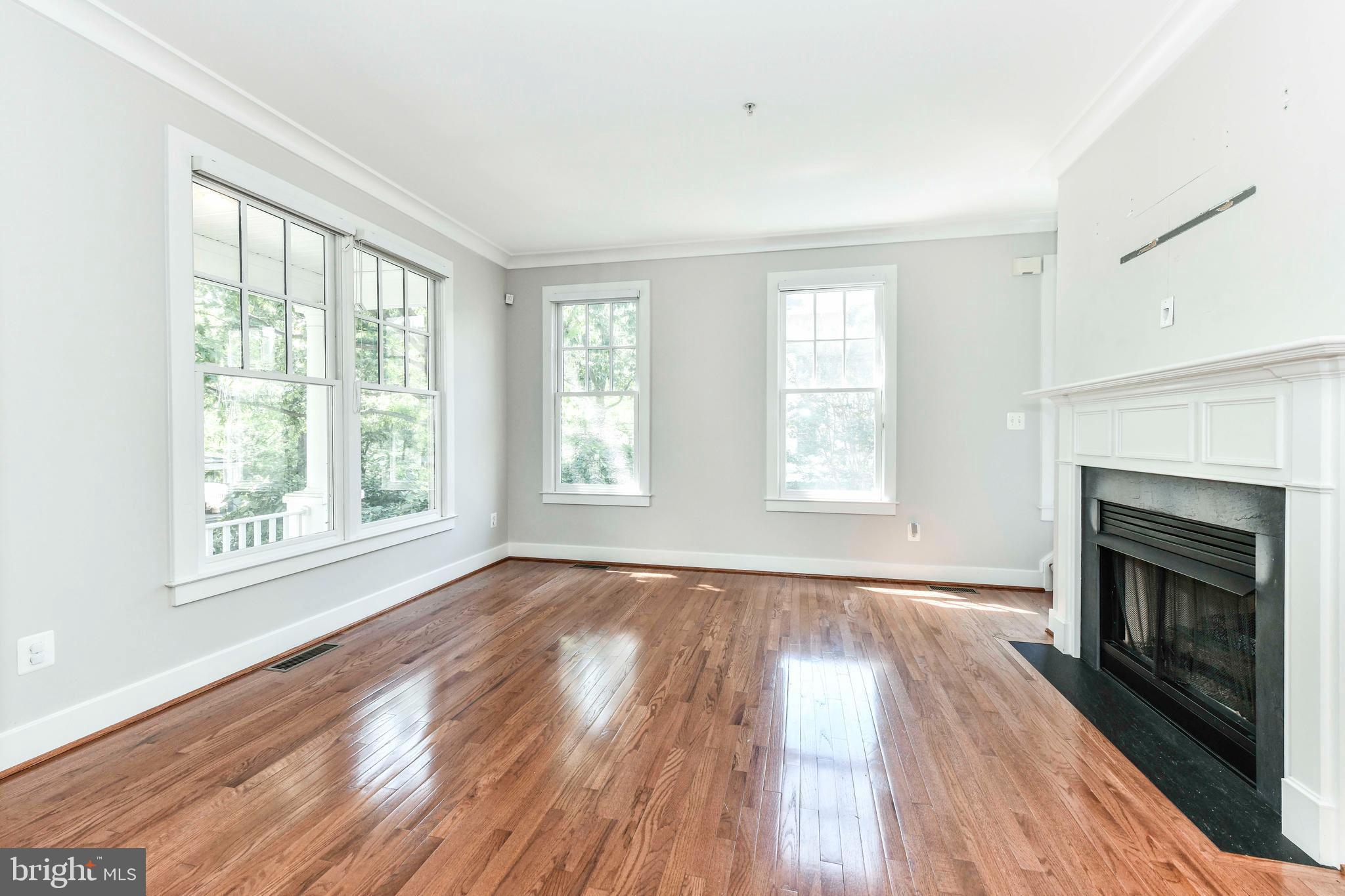 CLARENDON CENTER - Residential Lease