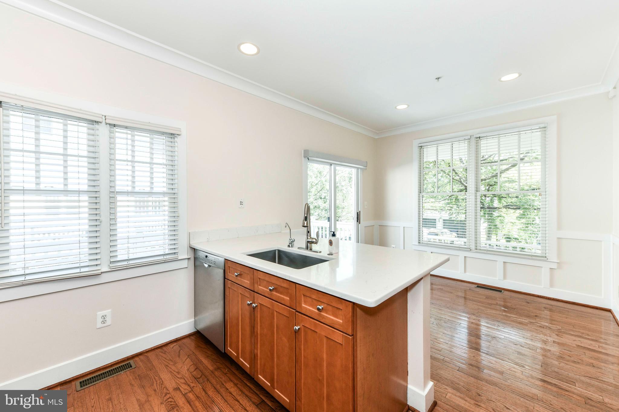 CLARENDON CENTER - Residential Lease