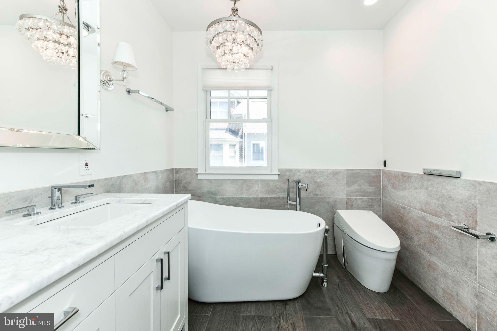 CLARENDON CENTER - Residential Lease