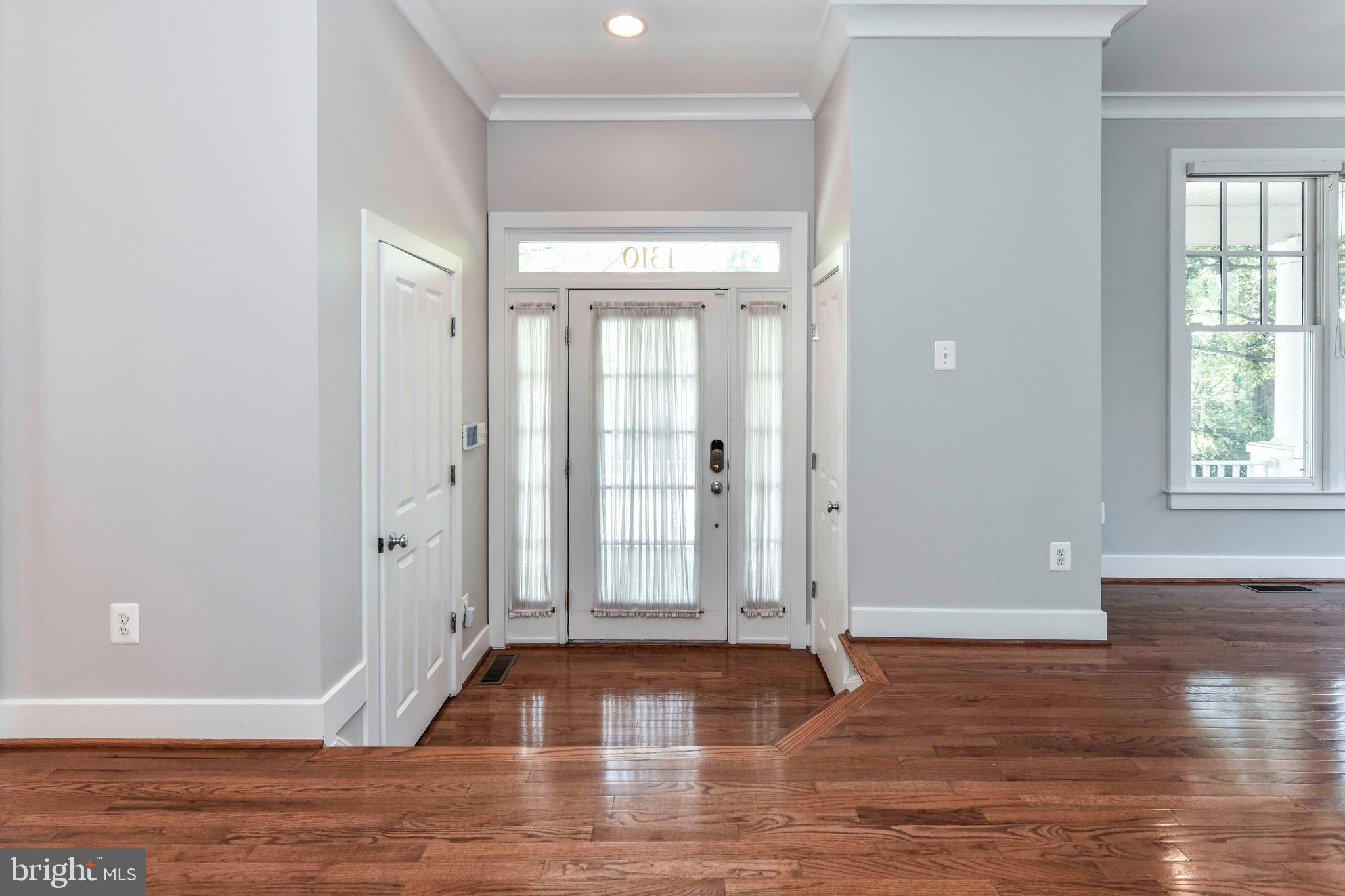 CLARENDON CENTER - Residential Lease