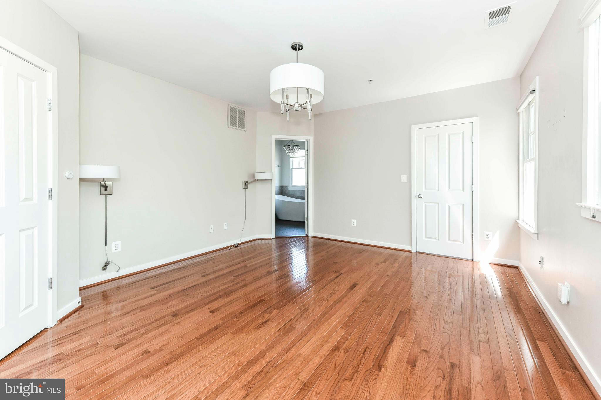 CLARENDON CENTER - Residential Lease