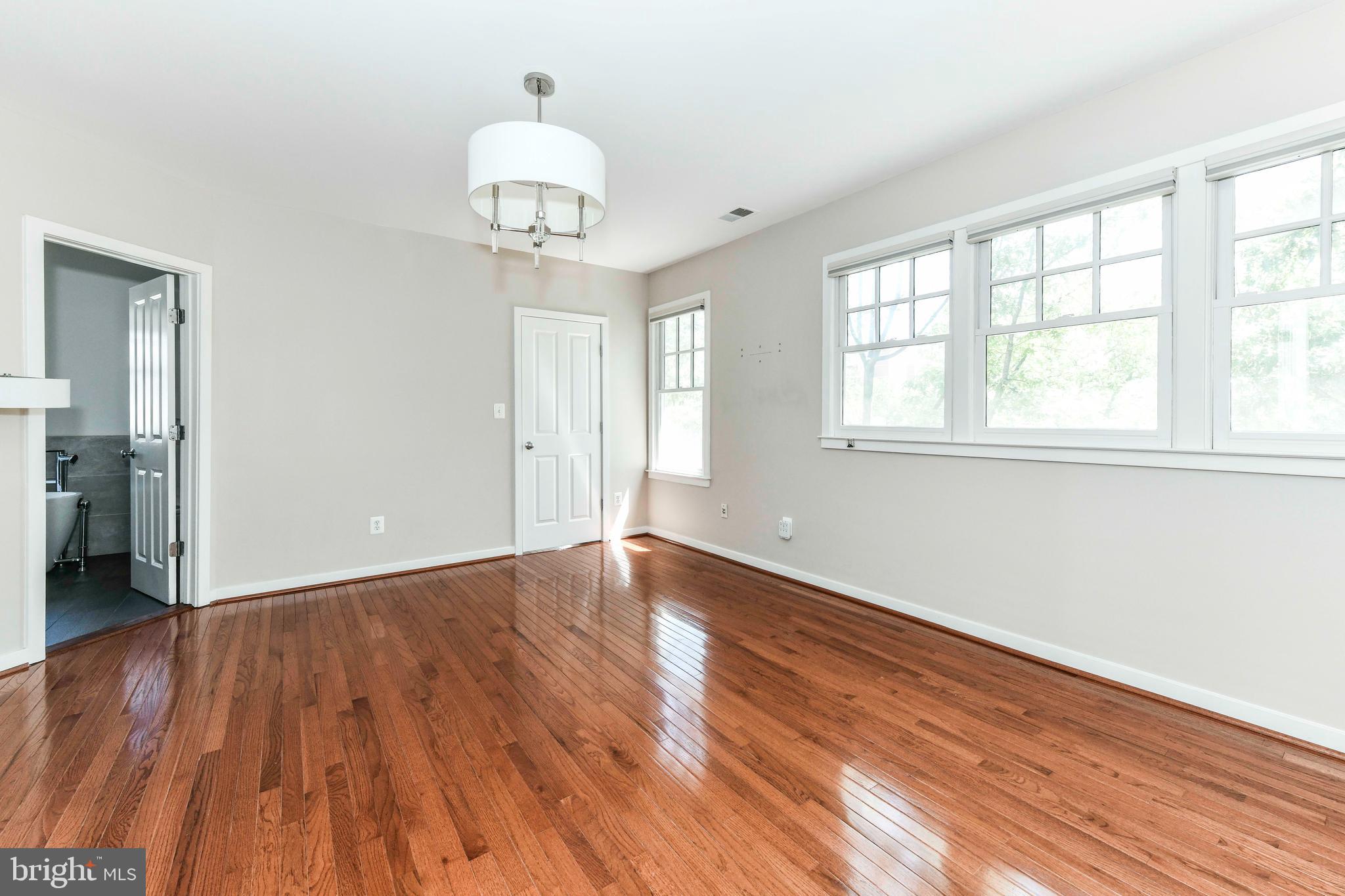 CLARENDON CENTER - Residential Lease