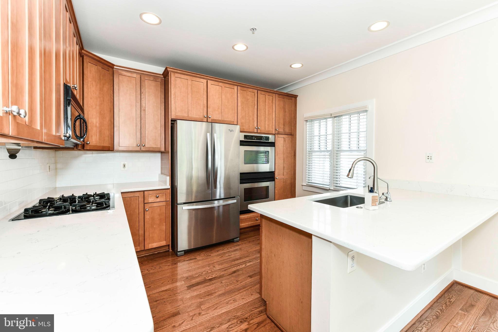 CLARENDON CENTER - Residential Lease