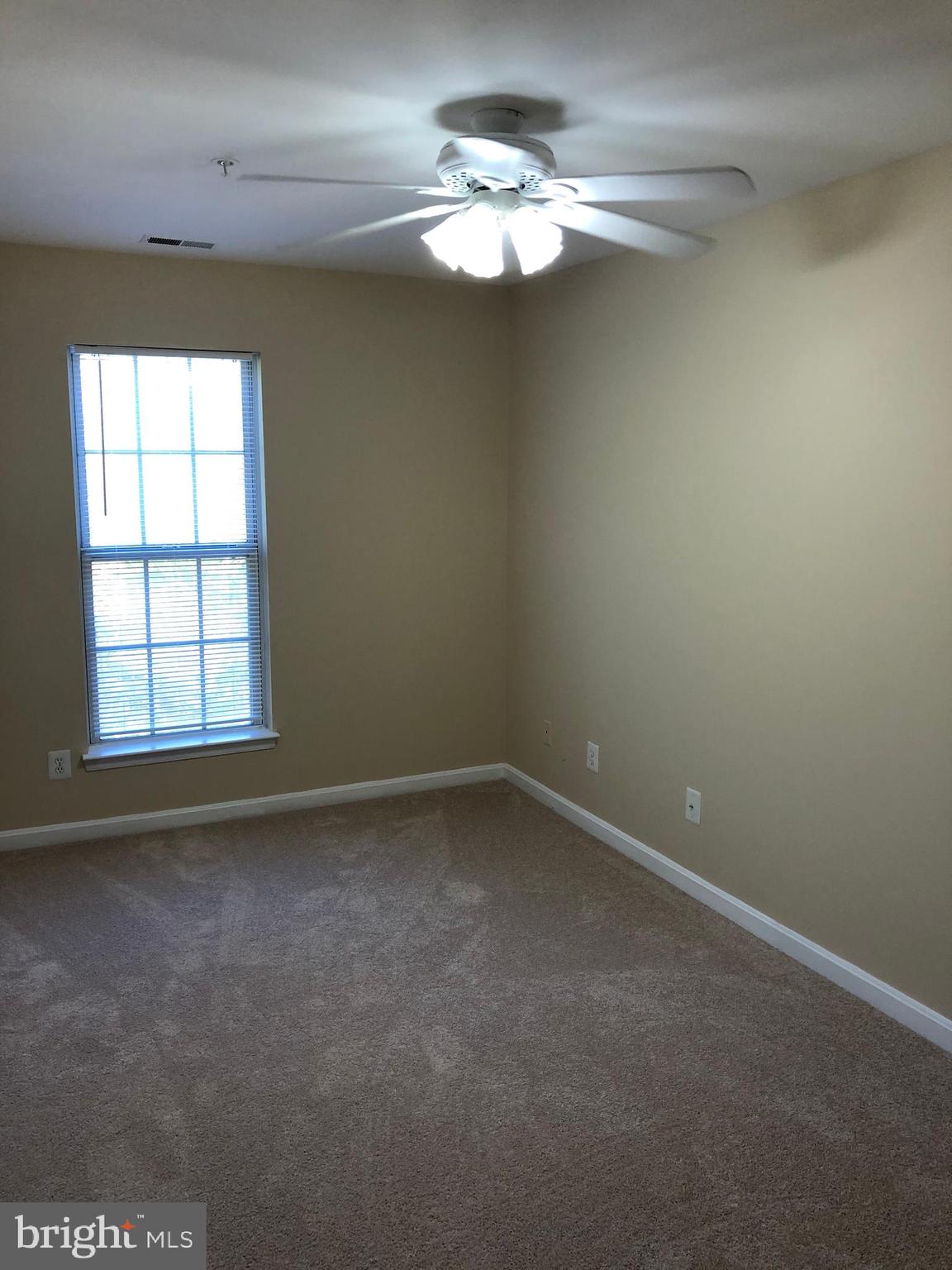 CLOVERLEAF COMMONS - Residential