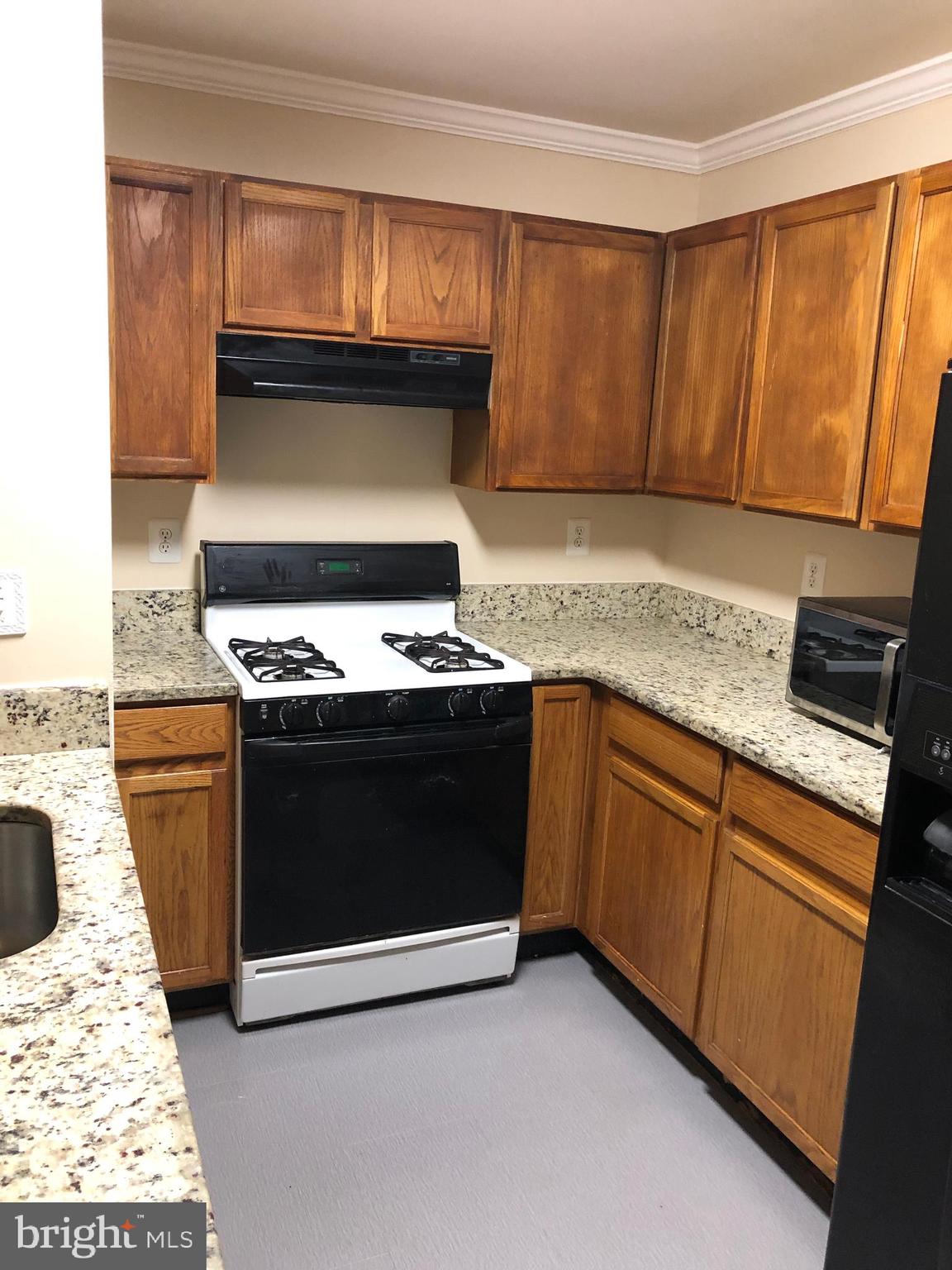 CLOVERLEAF COMMONS - Residential