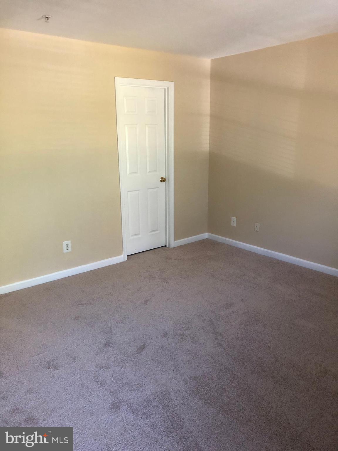 CLOVERLEAF COMMONS - Residential