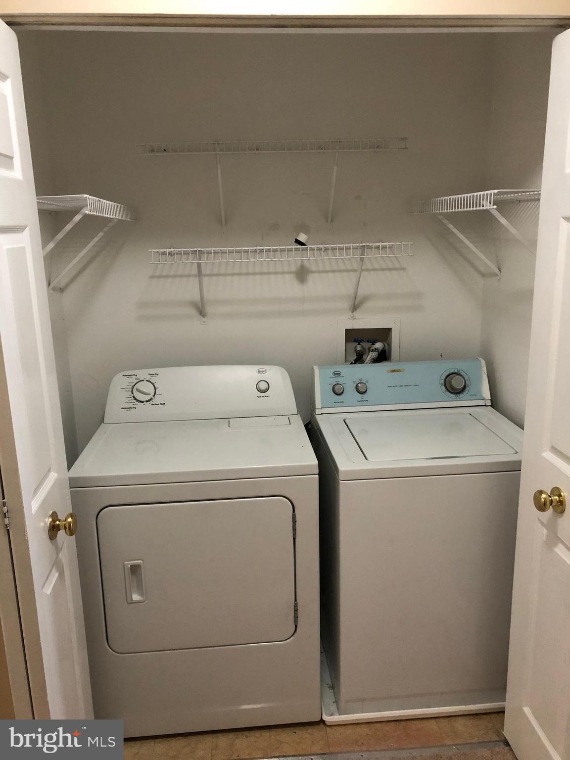 CLOVERLEAF COMMONS - Residential