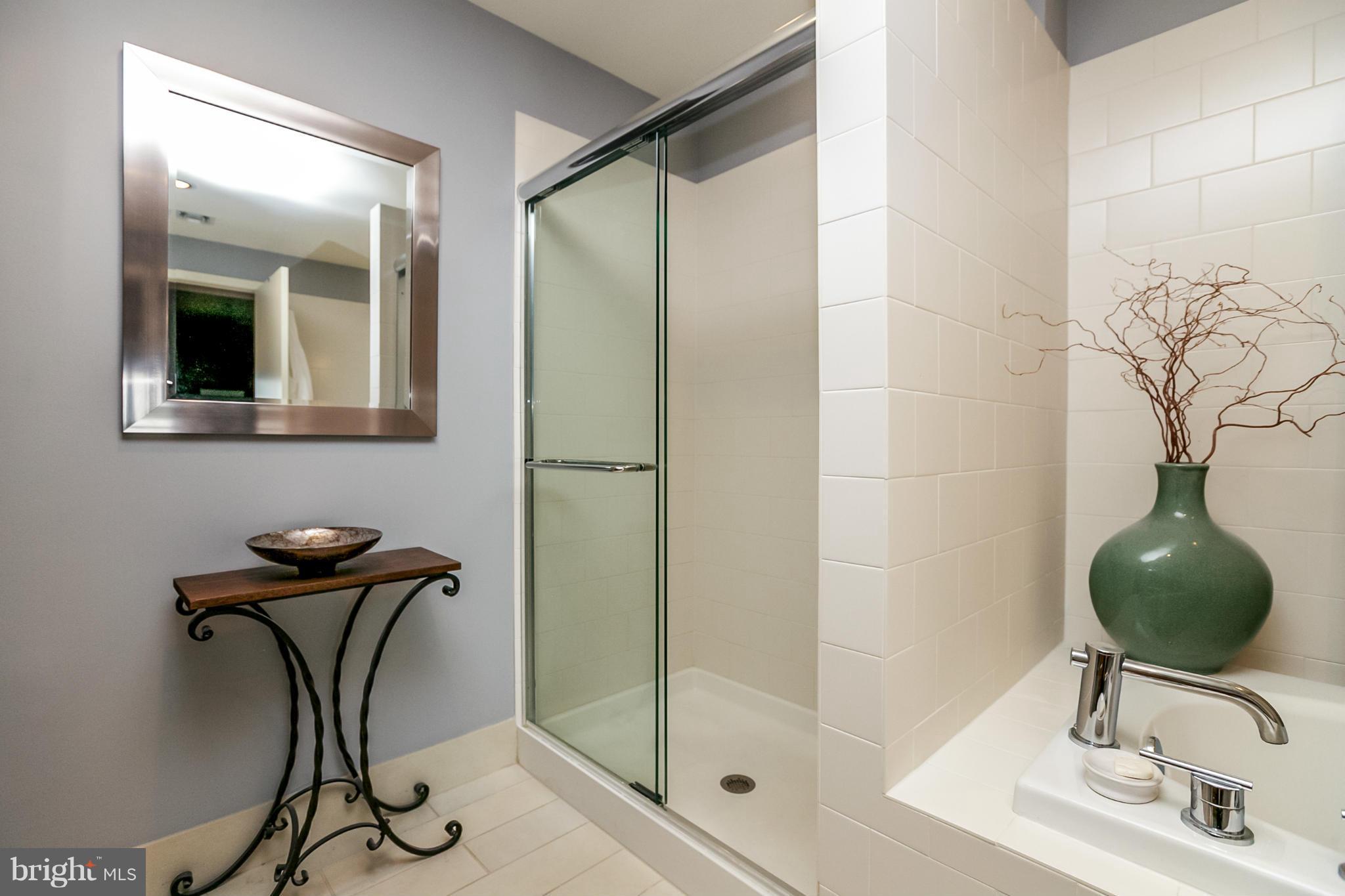 LOCUST POINT - Residential