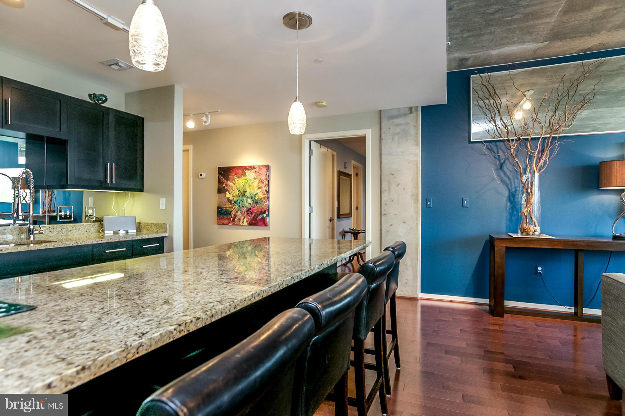 LOCUST POINT - Residential