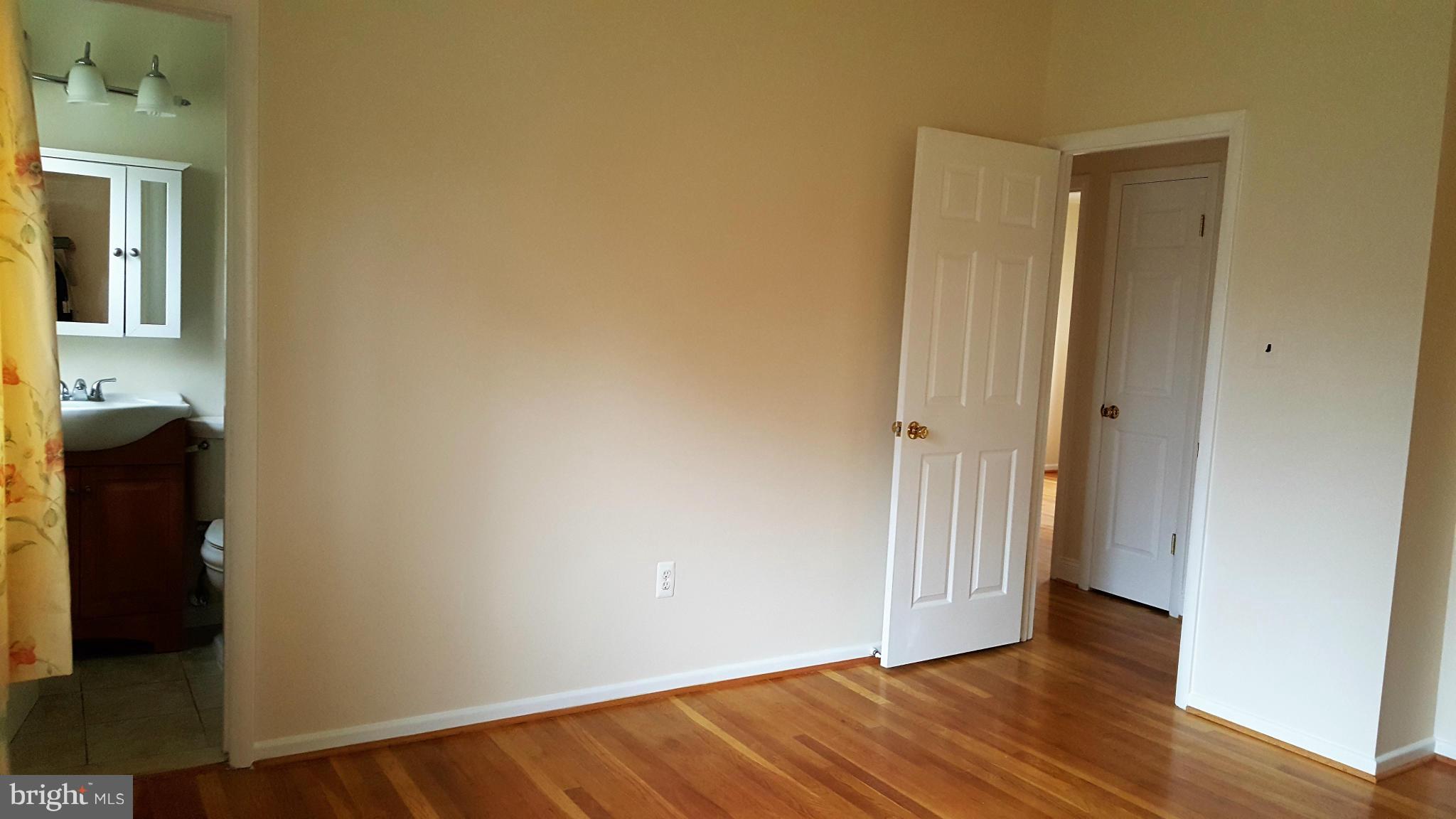 DUNN LORING WOODS - Residential Lease