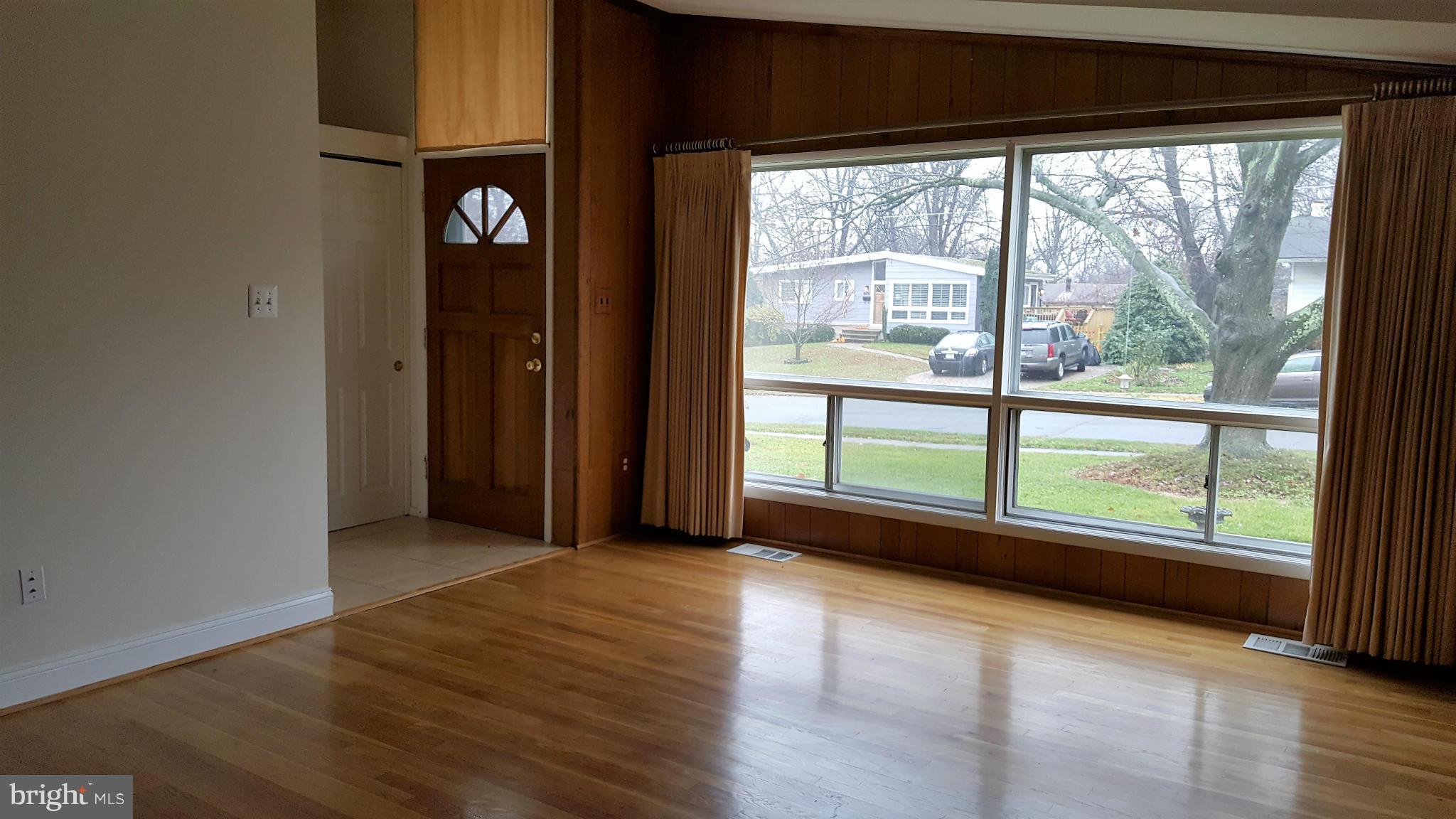 DUNN LORING WOODS - Residential Lease