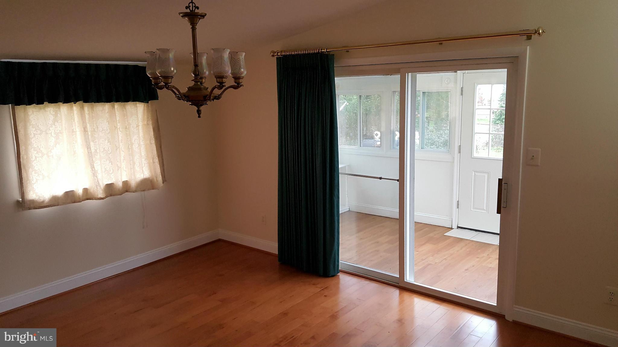 DUNN LORING WOODS - Residential Lease