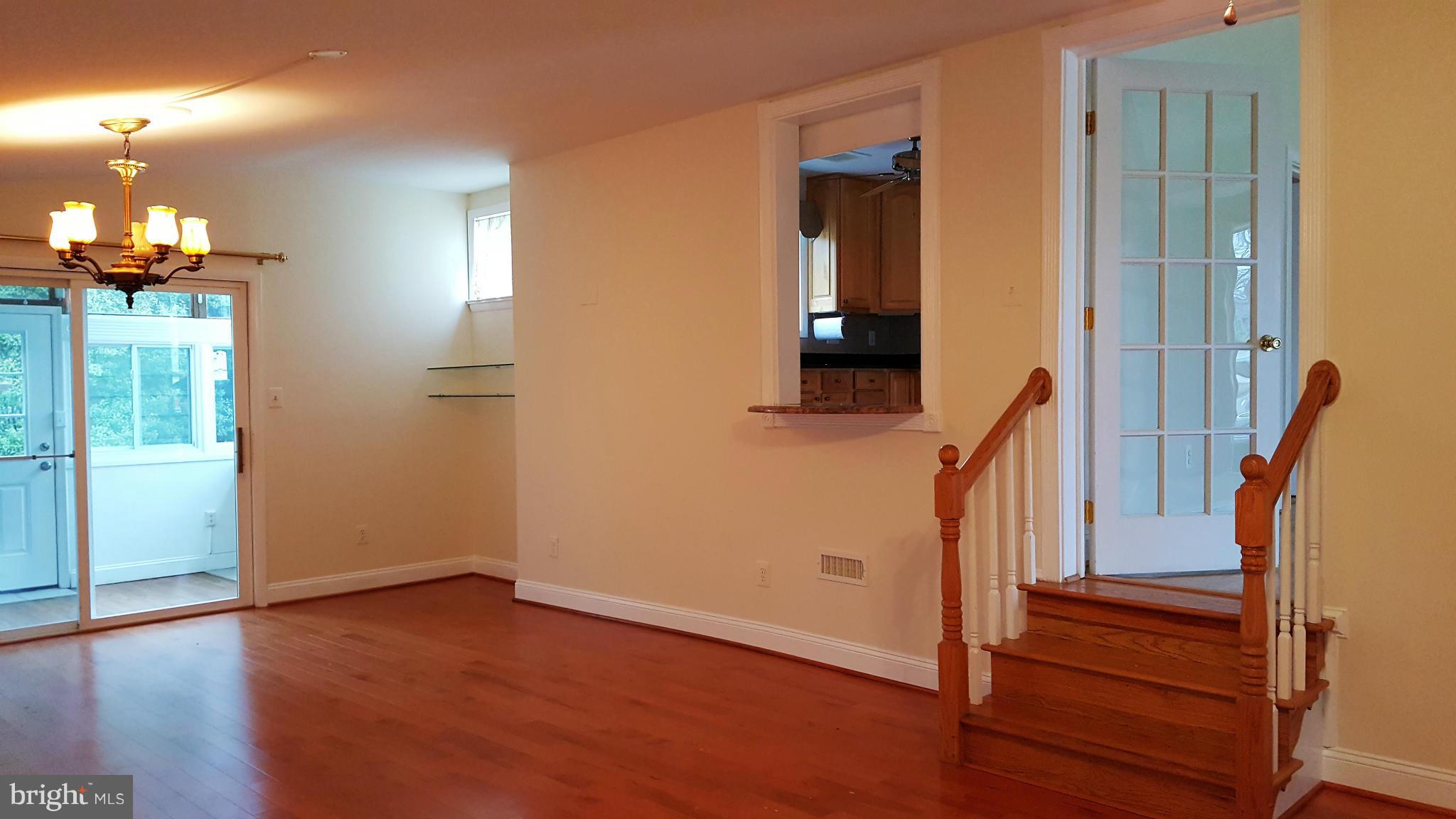 DUNN LORING WOODS - Residential Lease