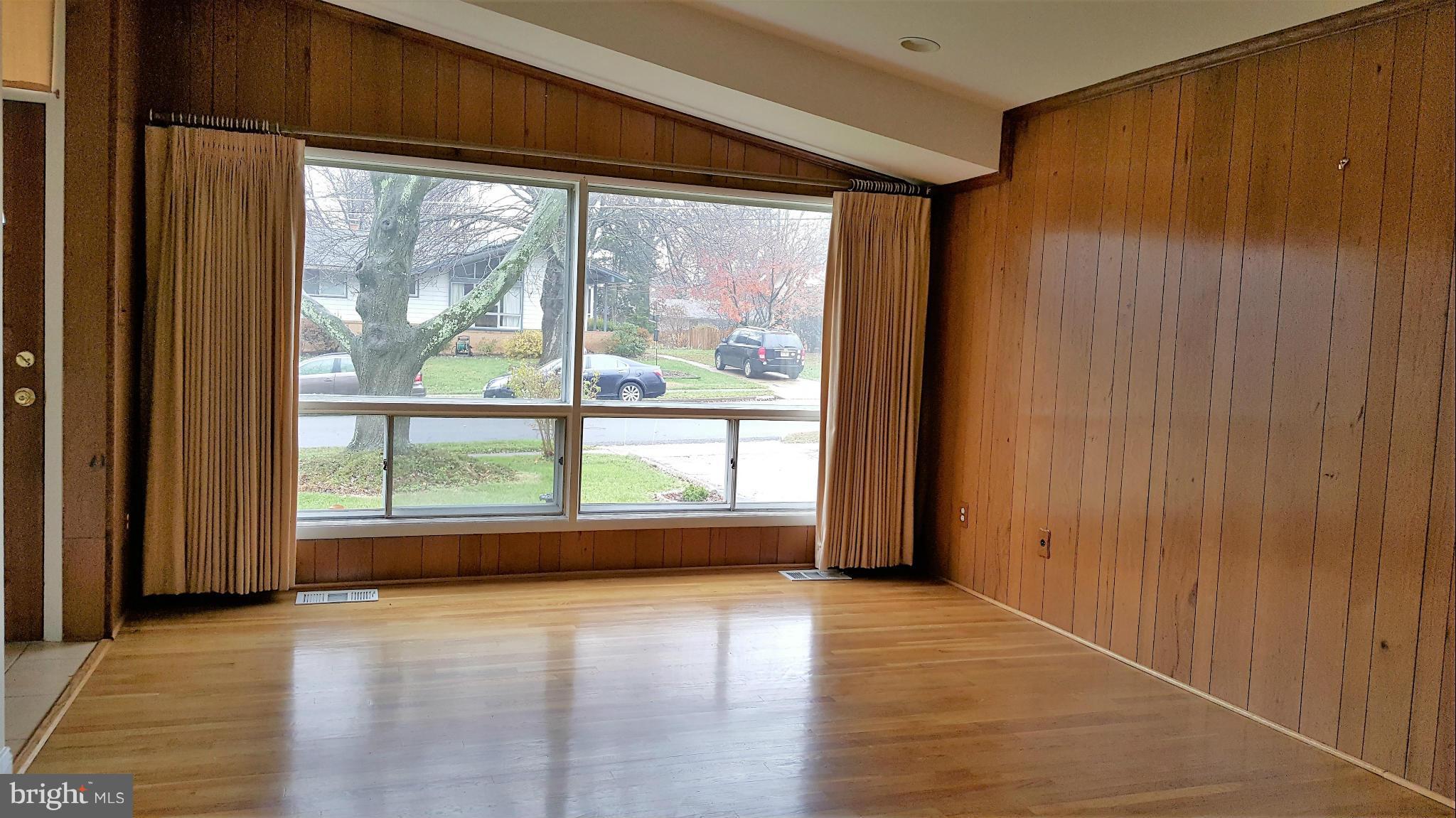 DUNN LORING WOODS - Residential Lease