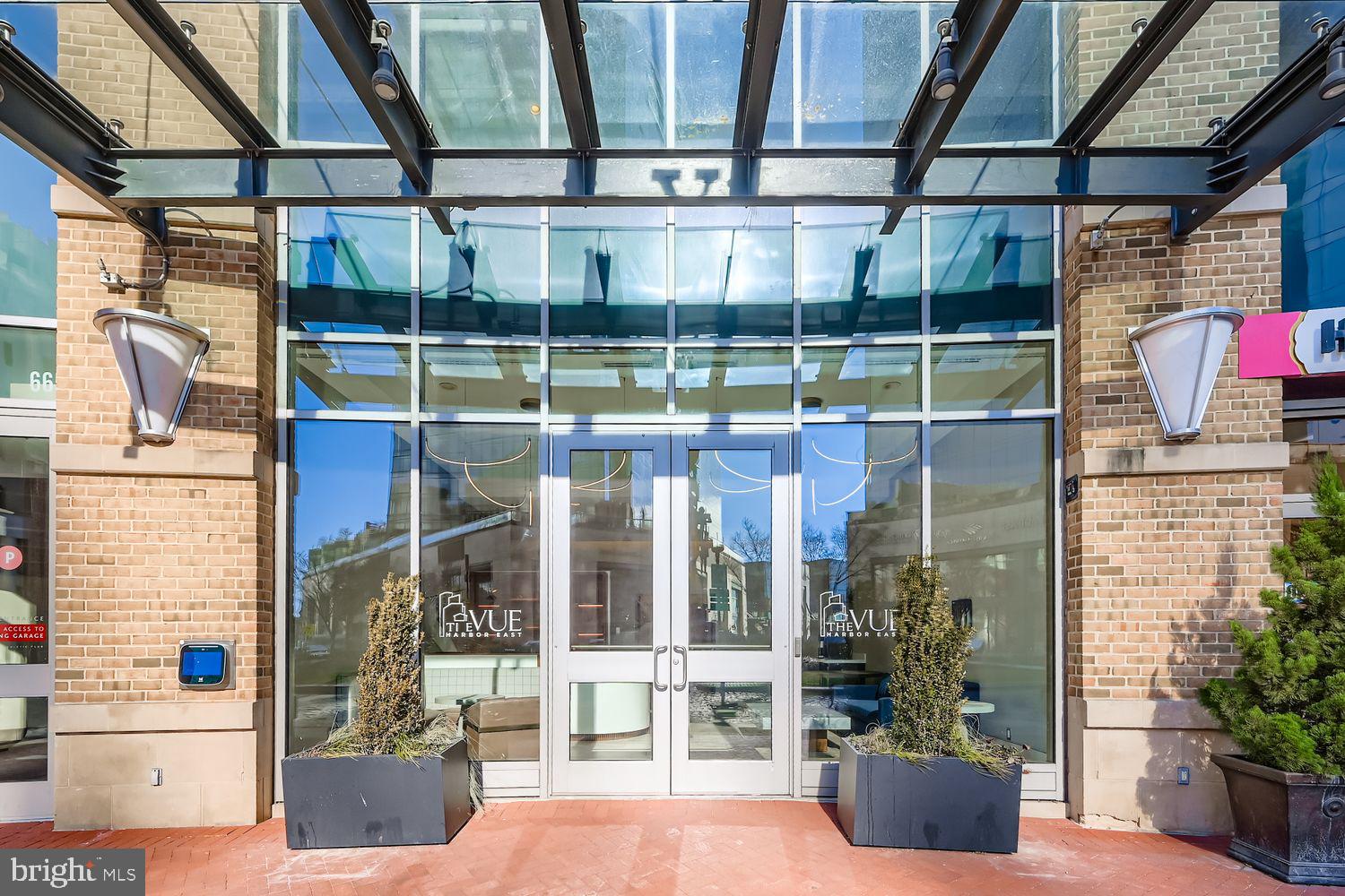 HARBOR EAST - Residential