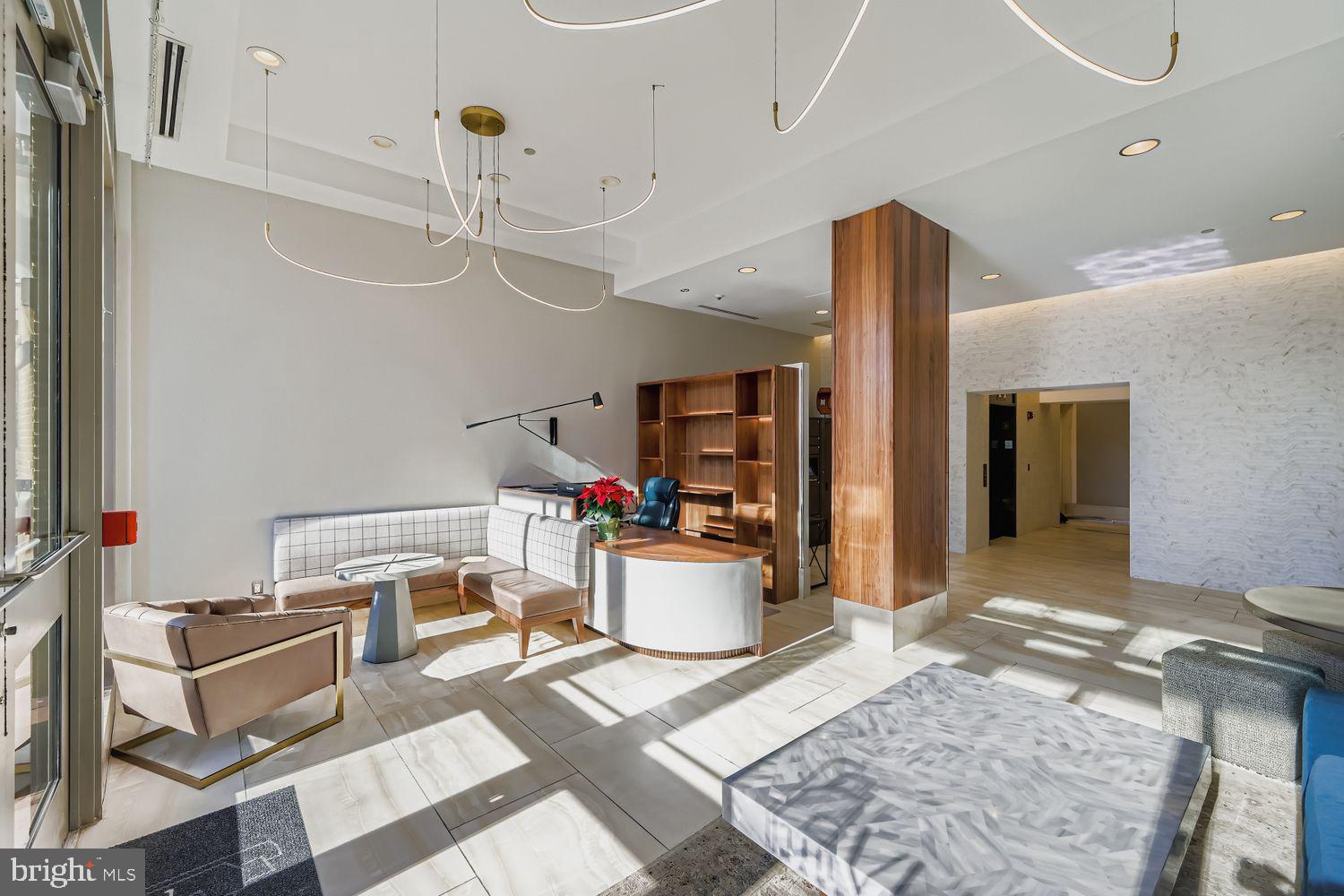 HARBOR EAST - Residential