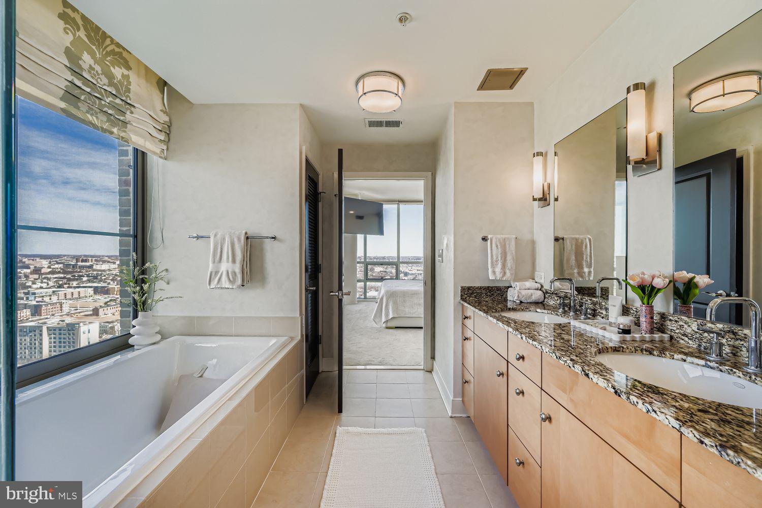 HARBOR EAST - Residential