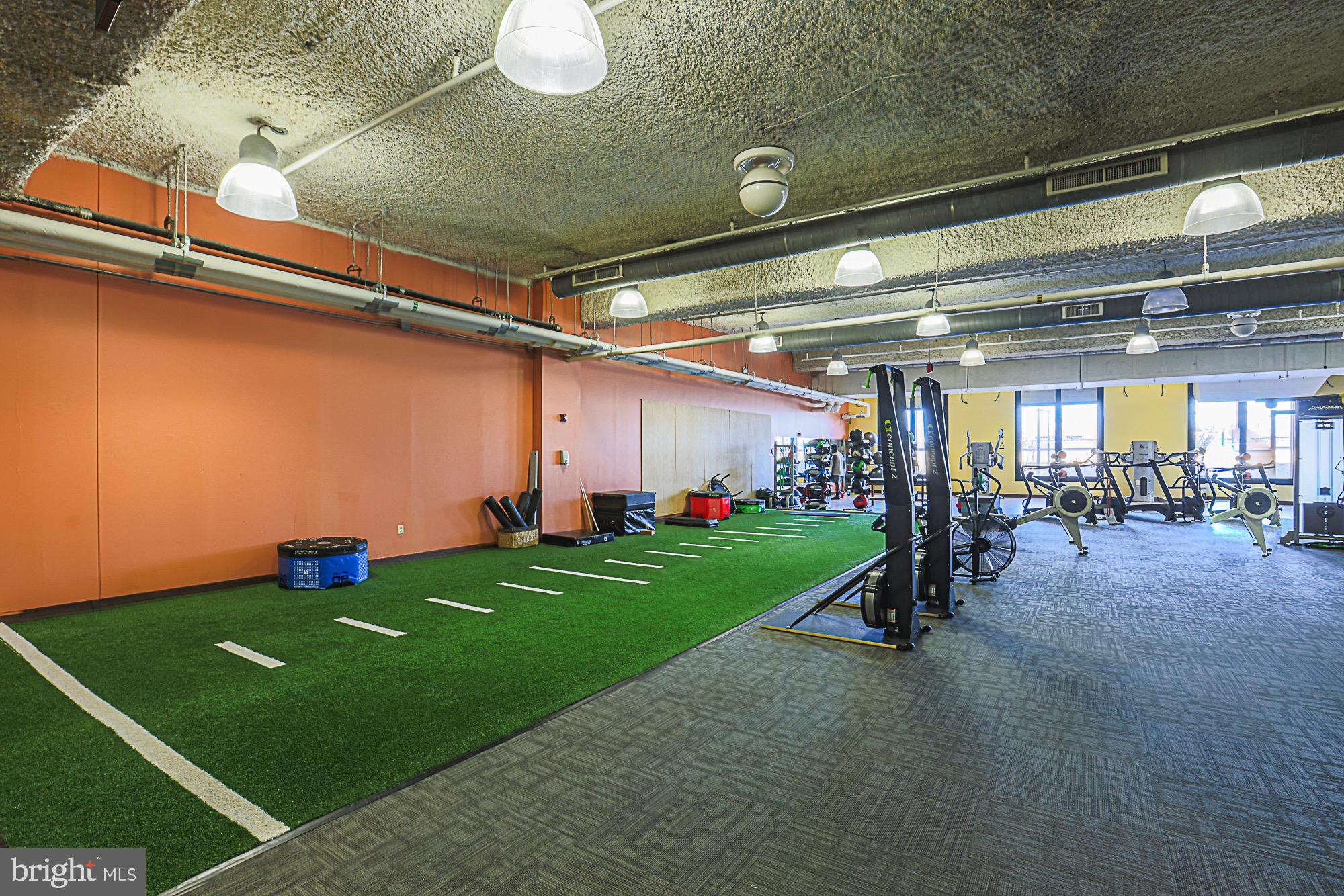 HARBOR EAST - Residential