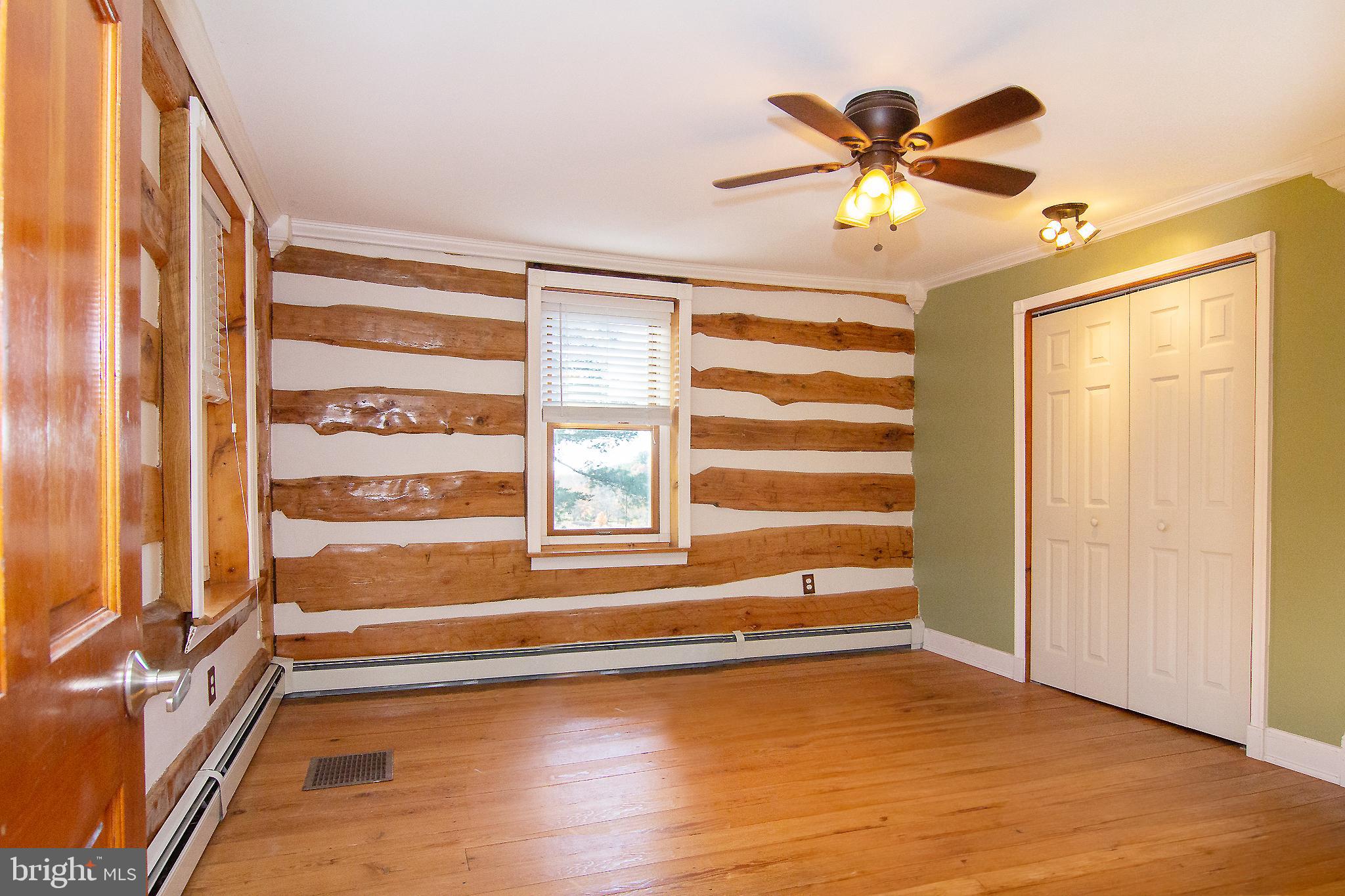 TWIN LAKES - Residential