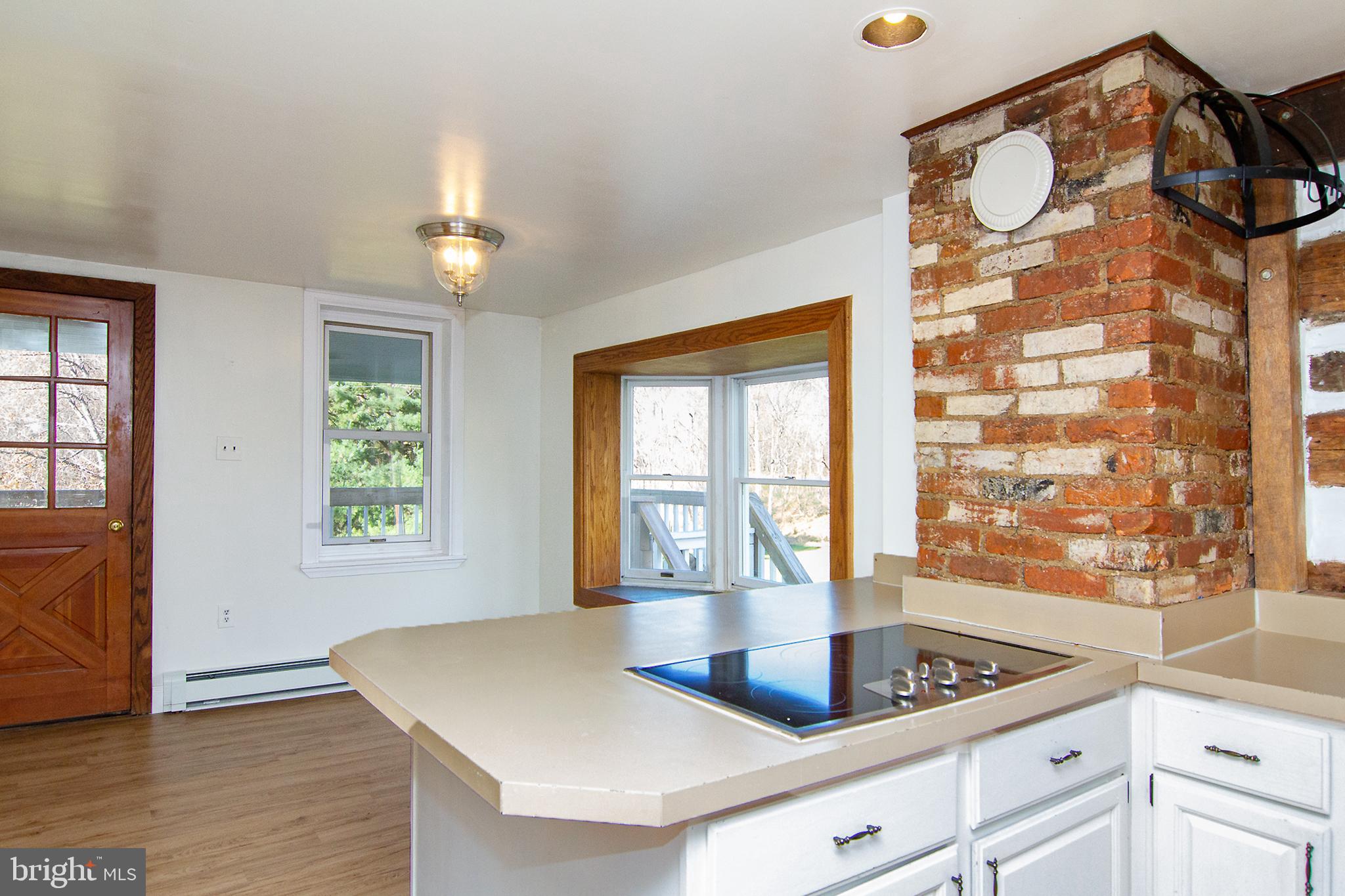 TWIN LAKES - Residential