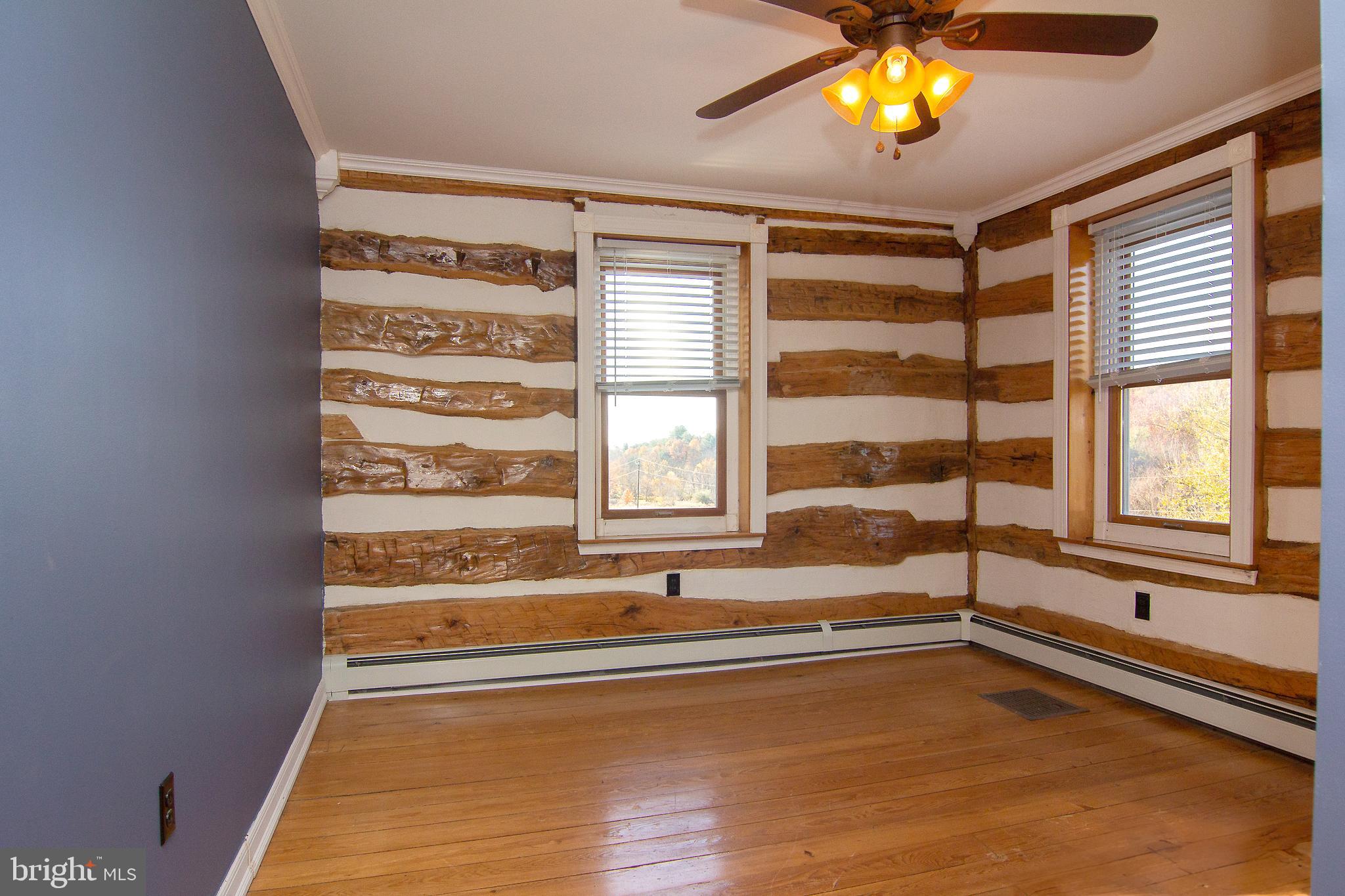 TWIN LAKES - Residential