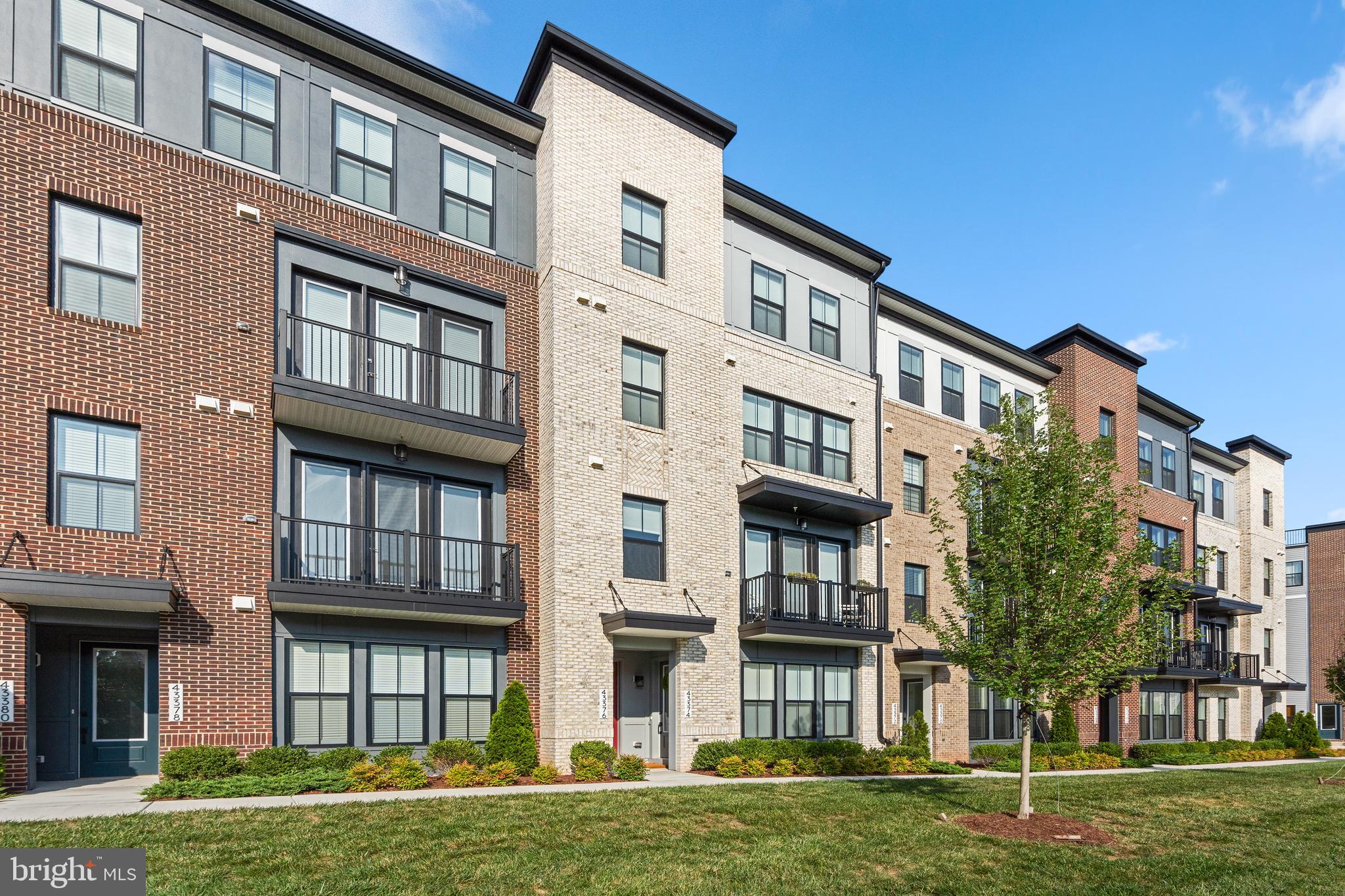 43376 FARRINGDON SQUARE