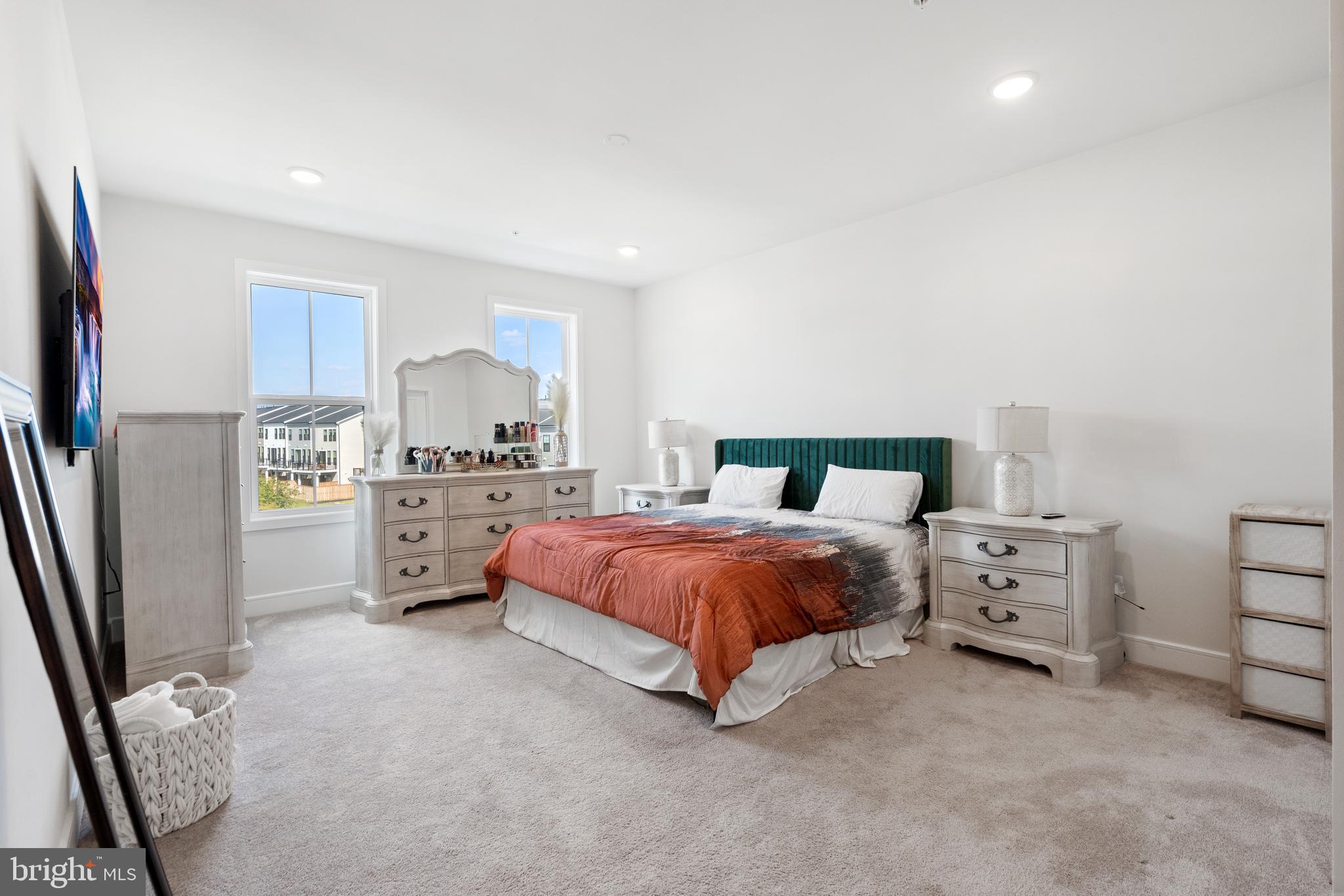 DEMOTT & SILVER - Residential