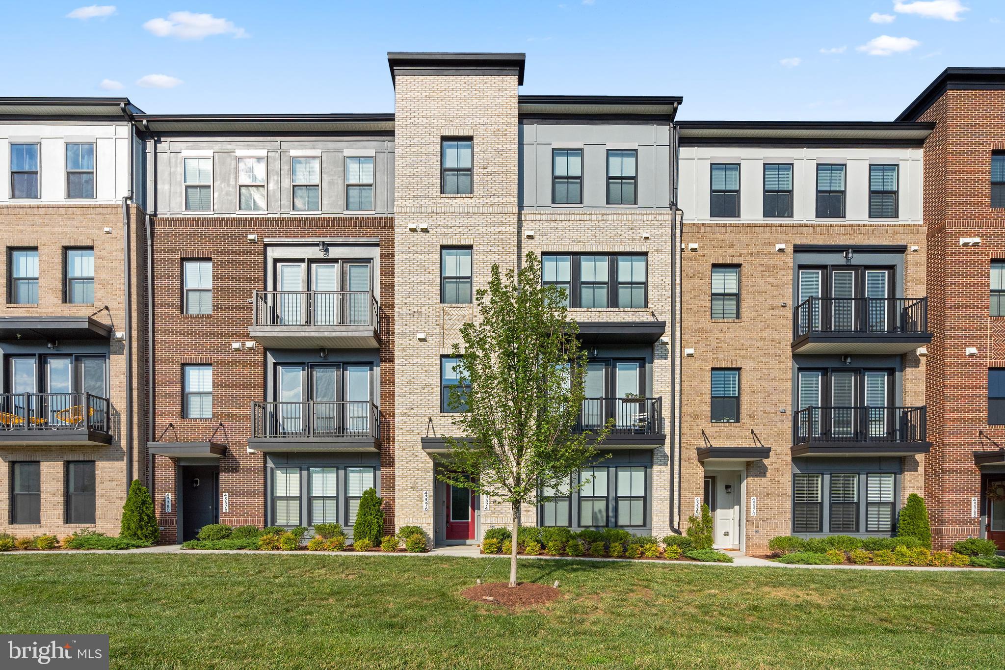 Don’t miss this stunning 4-level condo townhome in the highly desirable Broadlands community! Just over one year old, this home offers modern living with 3 spacious bedrooms and 2.5 bathrooms. You’ll love the bright, open-concept layout that’s perfect for entertaining. The gourmet kitchen features sleek stainless steel appliances, beautiful quartz countertops, and an oversized pantry—ideal for anyone who loves to cook. Step out onto your private deck overlooking the tot lot, the perfect spot to unwind. Plus, there’s plenty of parking for you and your guests. Retreat to the owner’s suite, complete with a large walk-in closet, dual sinks, a separate soaking tub, and a luxurious two-person shower. All bedrooms are comfortably carpeted, while the main level and basement showcase durable engineered laminate flooring.
Condo/HOA Fees are wrapped into one bill. Move-in ready and designed for today’s lifestyle—schedule your tour today!
Ask about the 2/1 Buydown that can reduce your monthly payment!