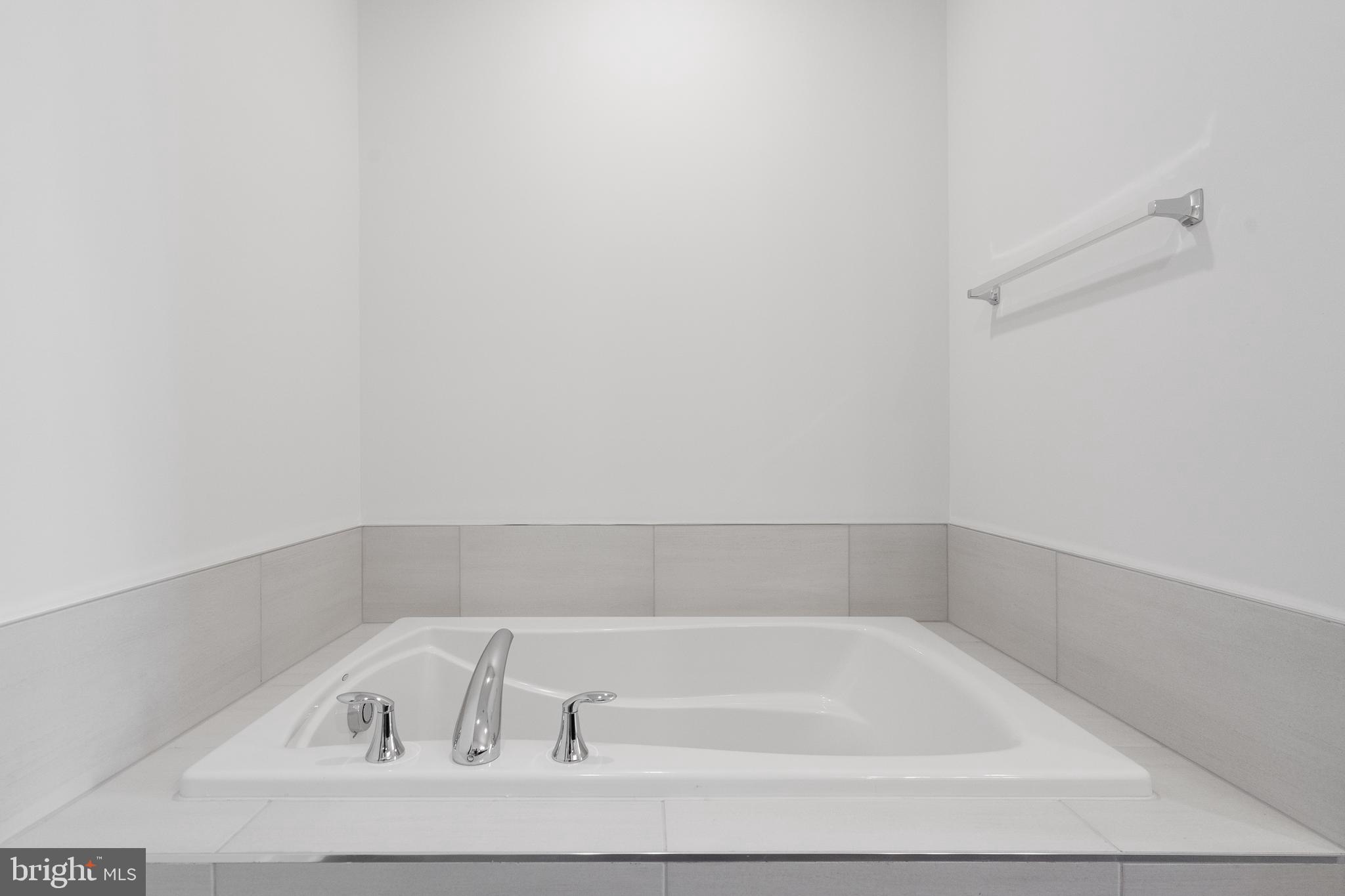 DEMOTT & SILVER - Residential